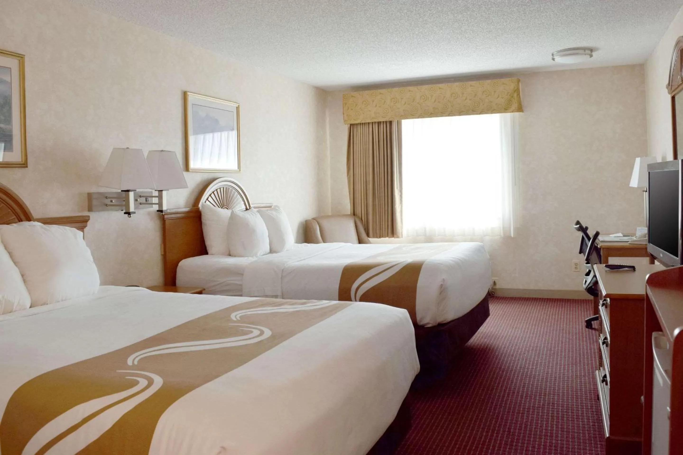 Queen Room with Two Queen Beds - Non-Smoking in Quality Inn Louisville - Boulder