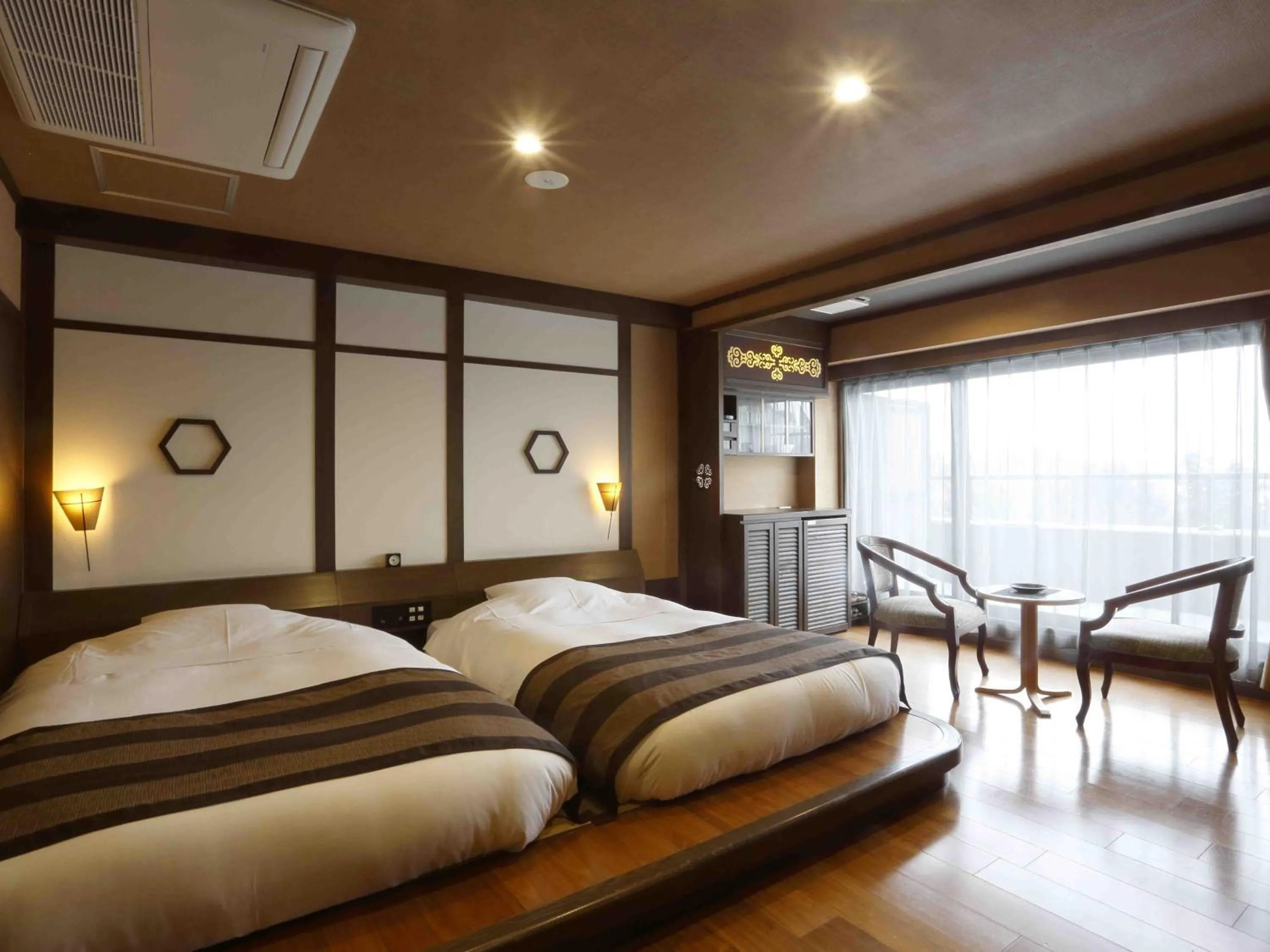 Deluxe Twin Room - Buffet Breakfast + Buffet Dinner Included - Non-Smoking in Hokuten no Oka Abashiriko Tsuruga Resort
