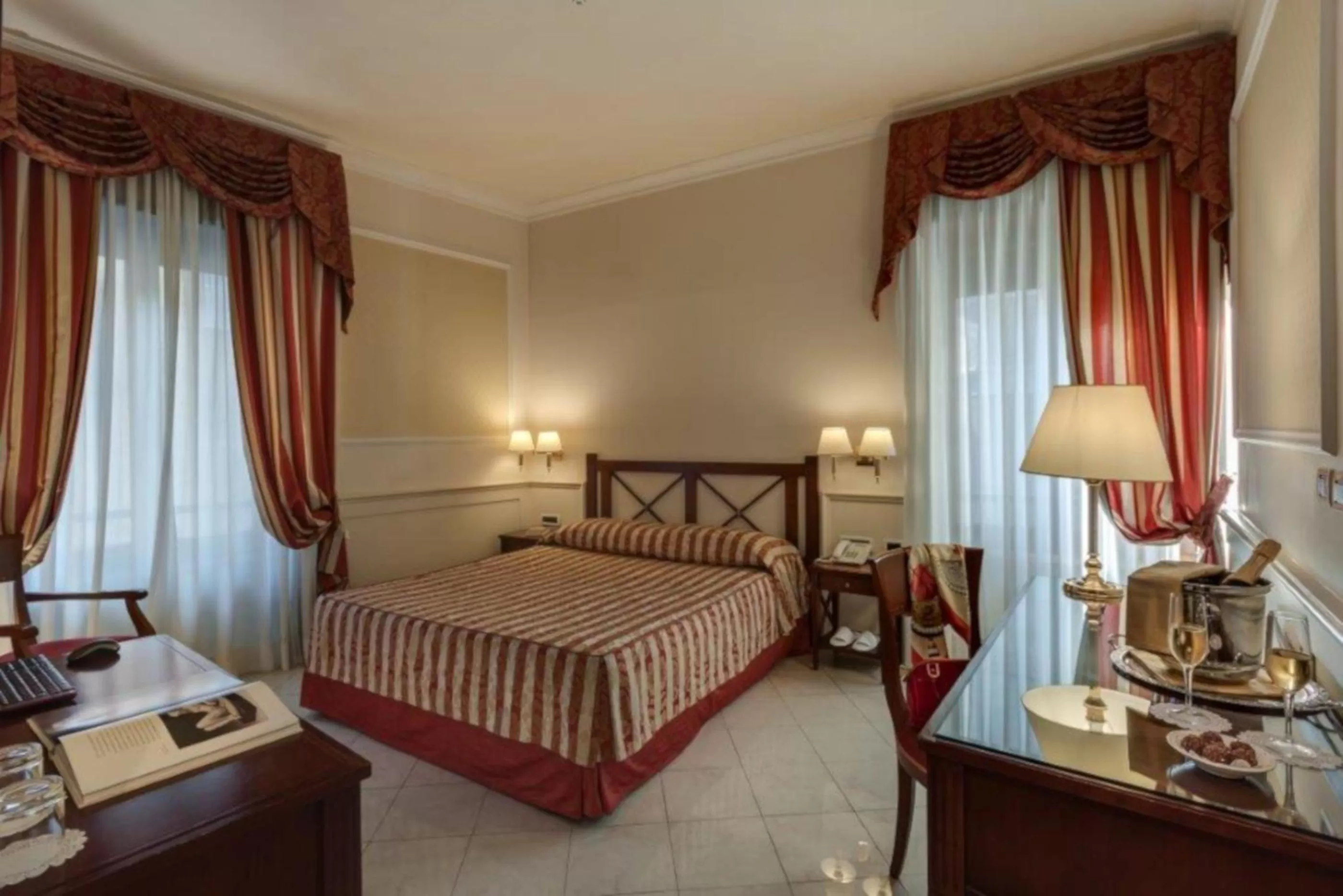 Deluxe Double Room in Palazzo Cardinal Cesi