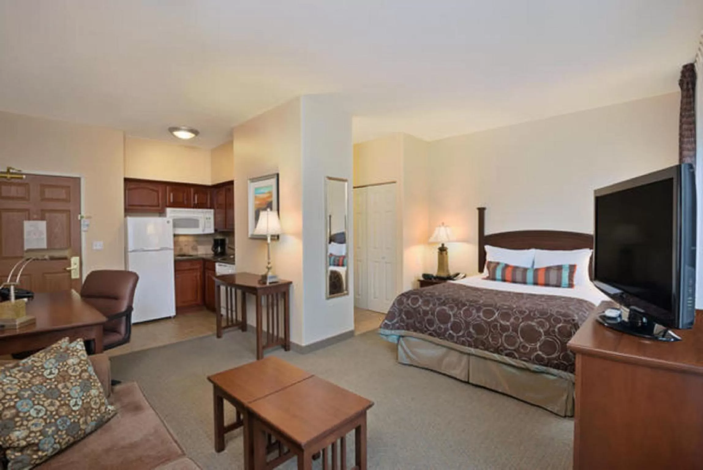 Standard Suite in Staybridge Suites Tucson Airport by IHG