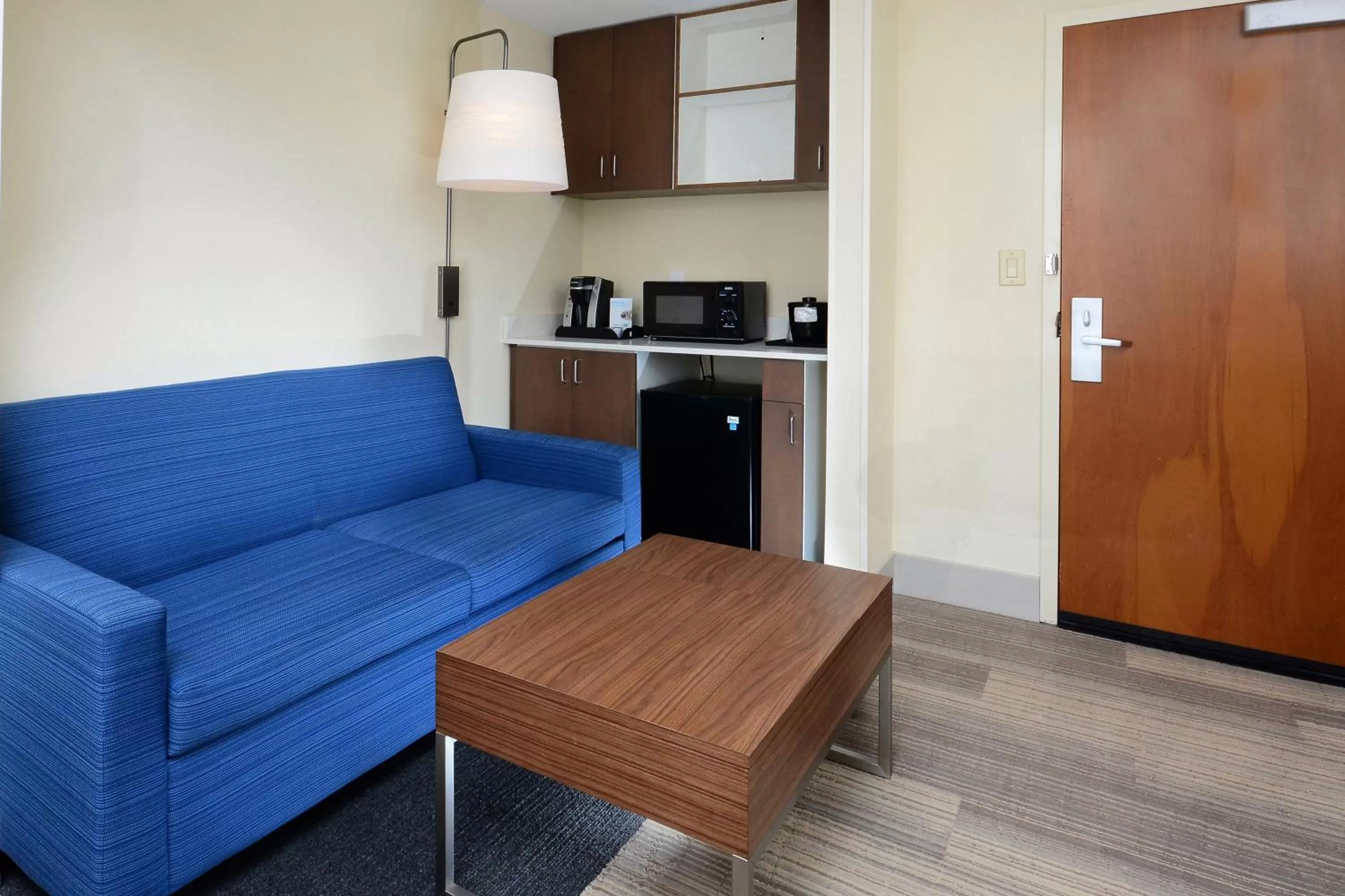 King Suite - Hearing Accessible/Non-Smoking in Holiday Inn Express & Suites Raleigh Durham Airport at RTP by IHG