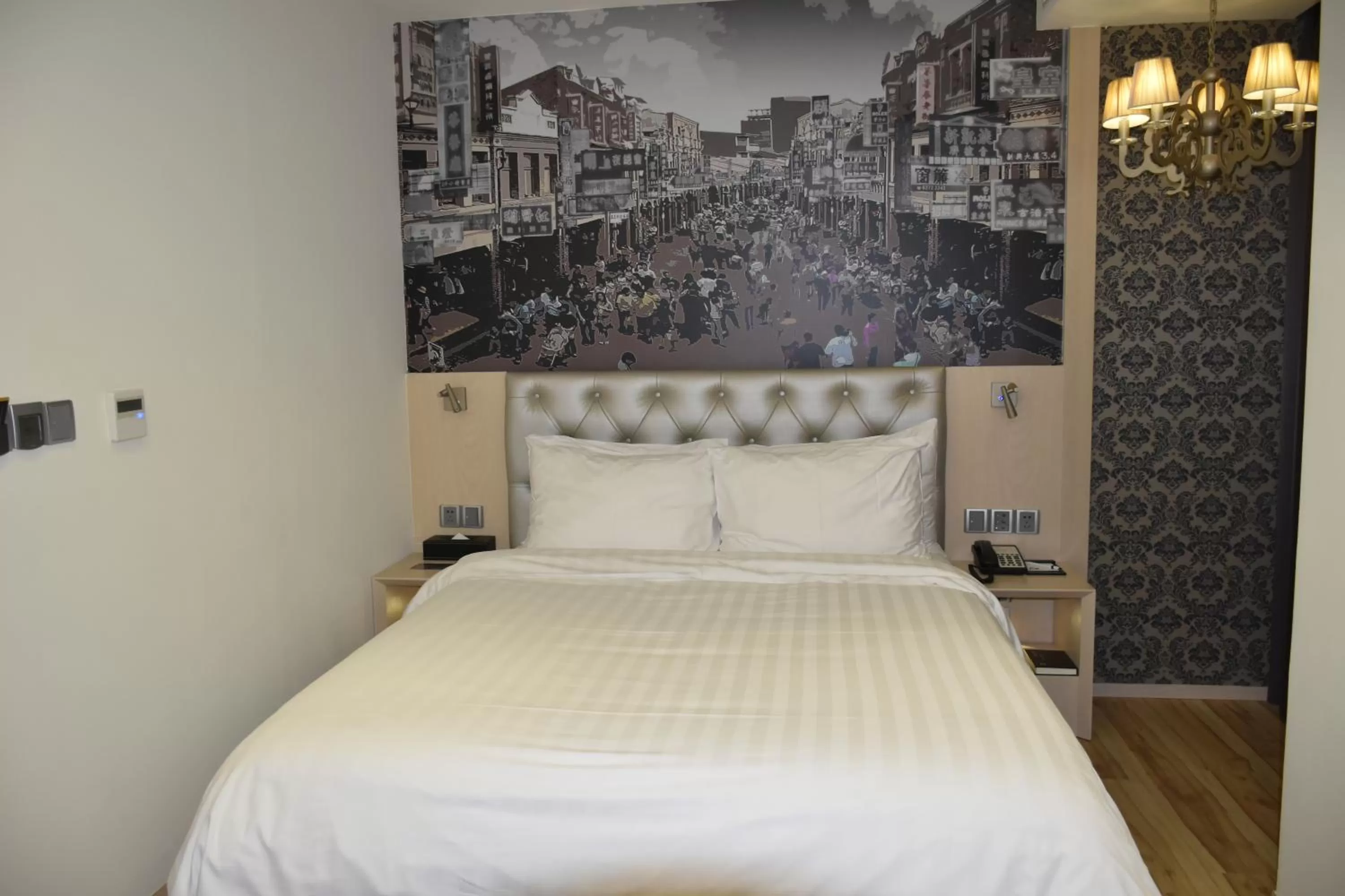 Double Room - No Window in FX Hotel Tainan