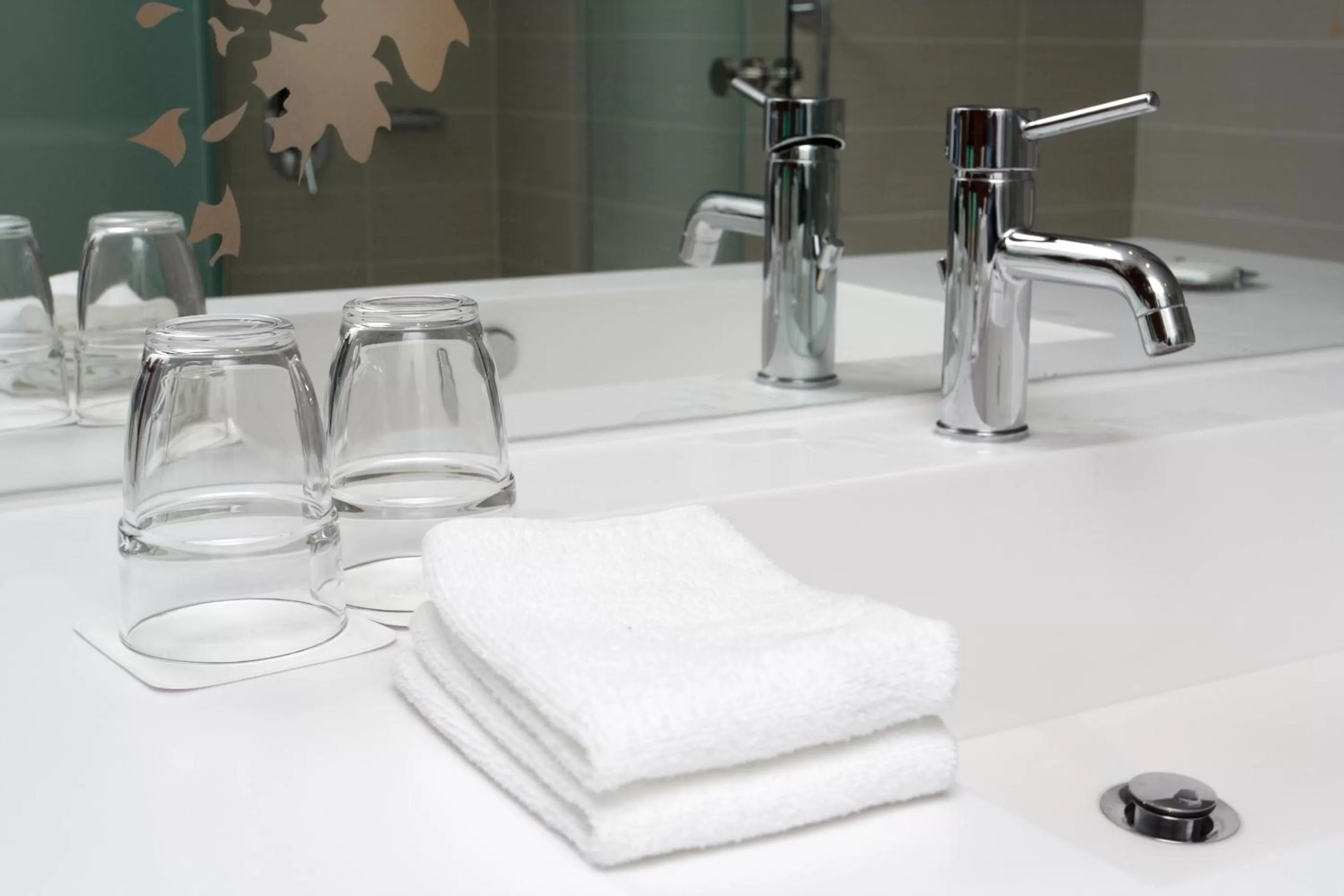 Queen Room  with Two Queen Beds - Mobility Access/Non-Smoking in Wingate by Wyndham Denver Airport