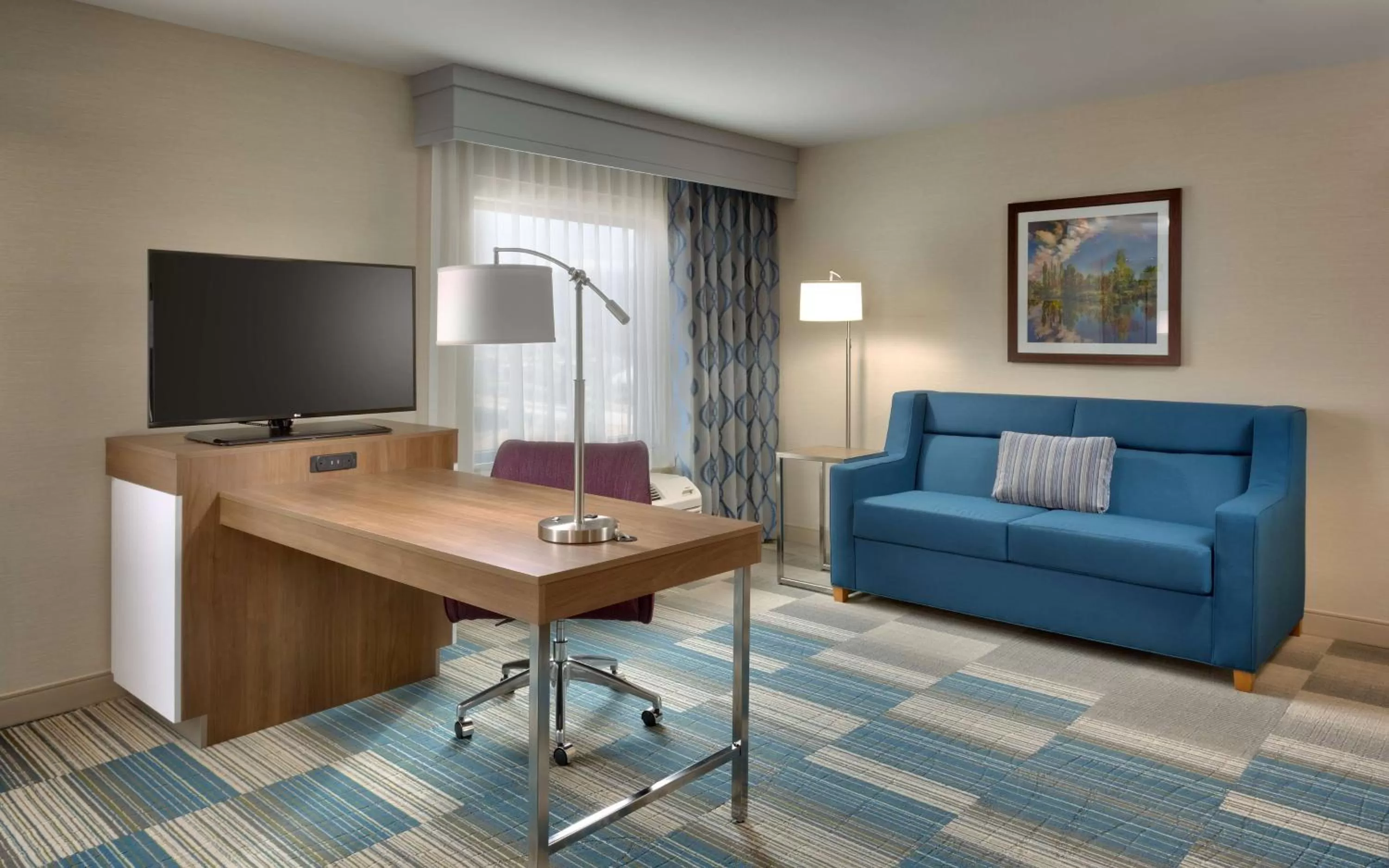 Bedroom in Hampton Inn & Suites Pocatello