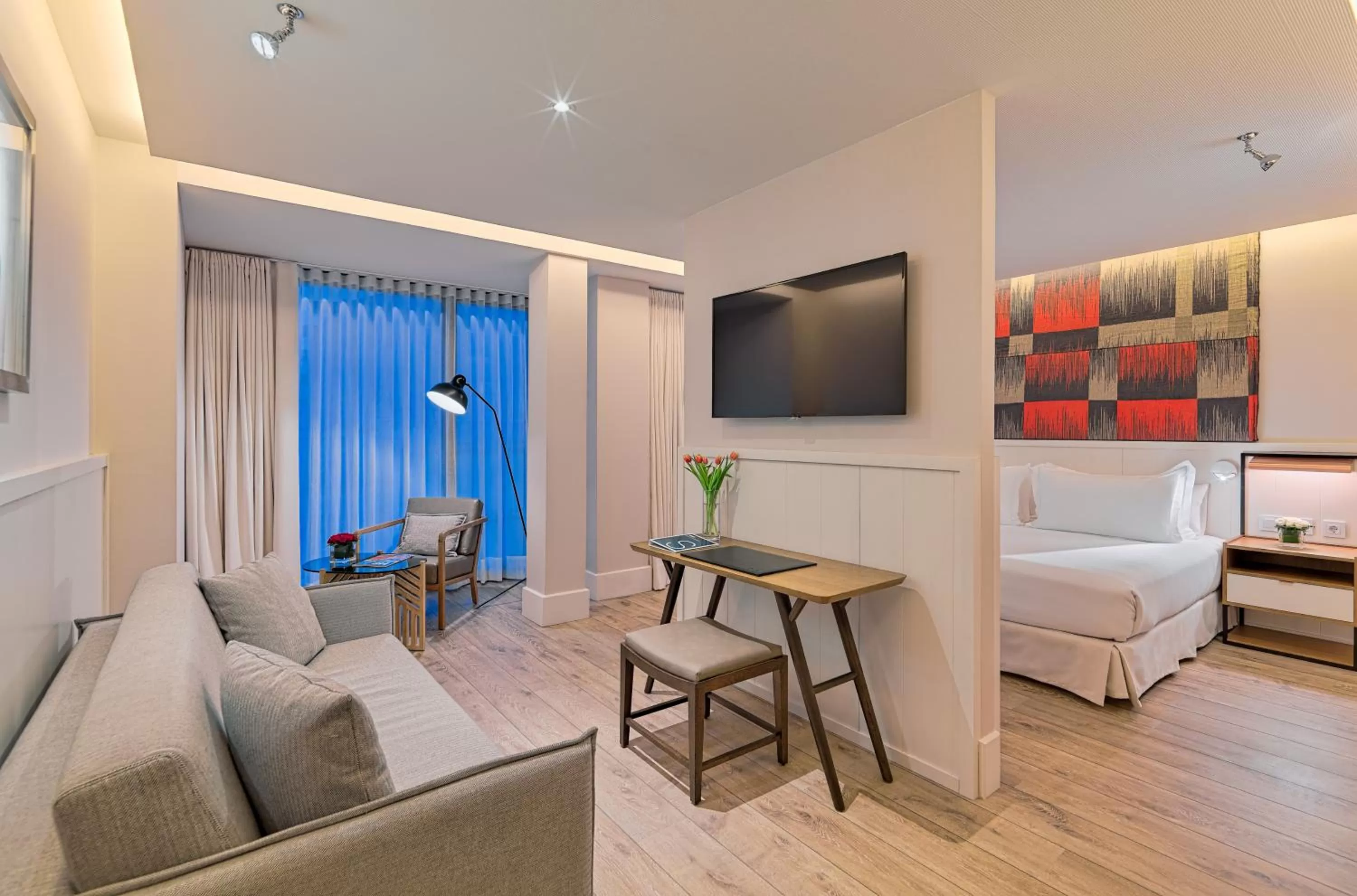 Junior Suite in H10 Cubik 4* Sup