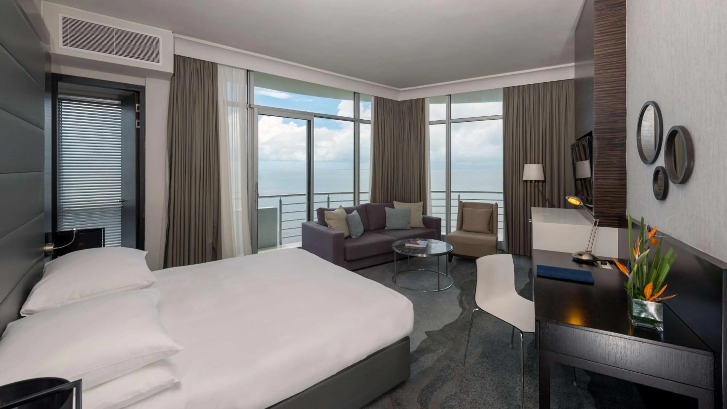Junior Suite with Balcony and Sea View in Radisson Blu Hotel & Residence Maputo
