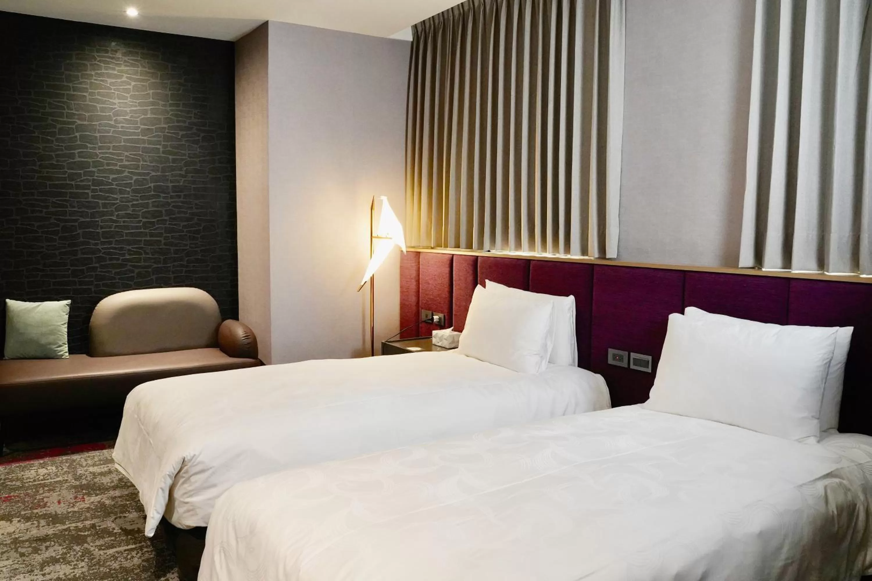 Standard Twin Room in Tenz Go Hotel