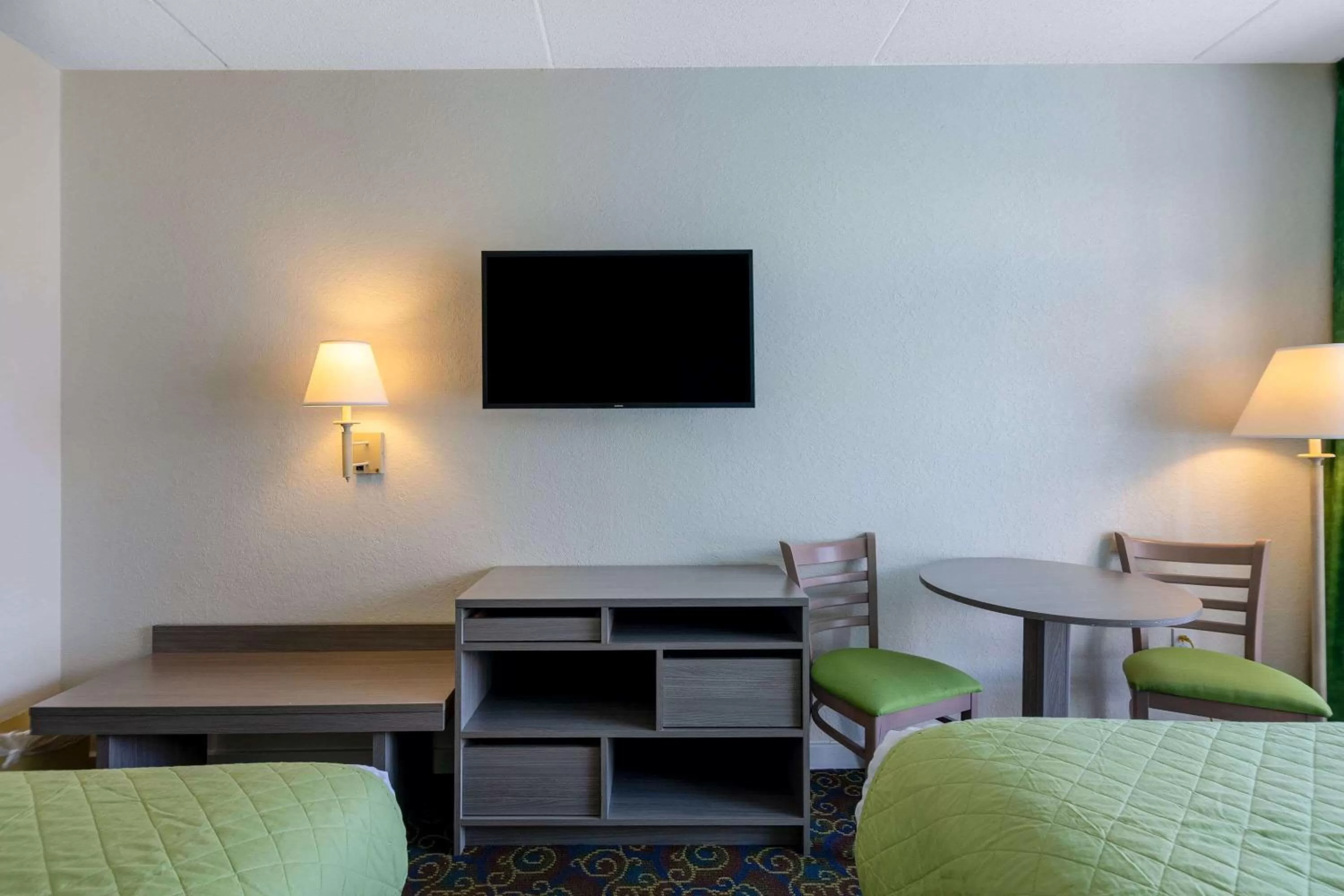 Standard Double Room with Two Double Beds with Pool View - Non-Smoking in Travelodge by Wyndham Outer Banks/Kill Devil Hills