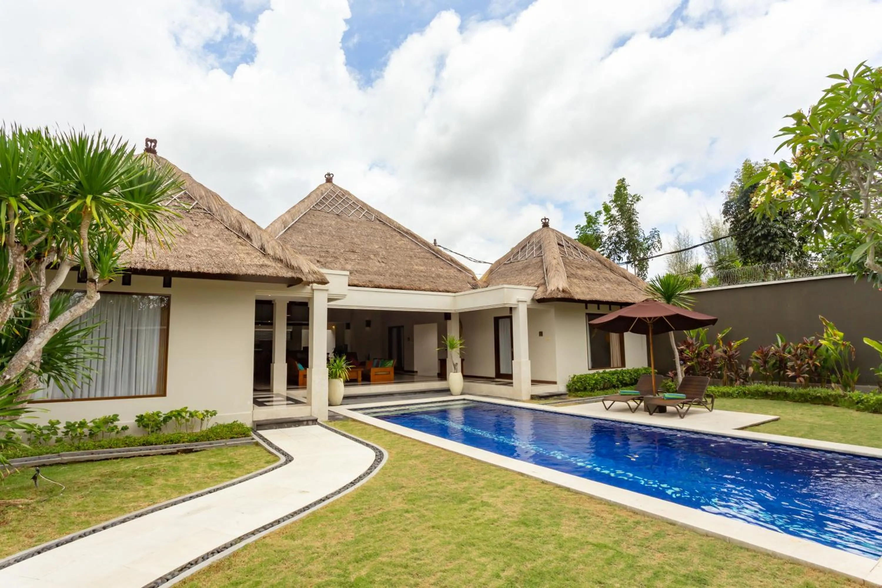 Aruni Bali Jimbaran Boutique Villa