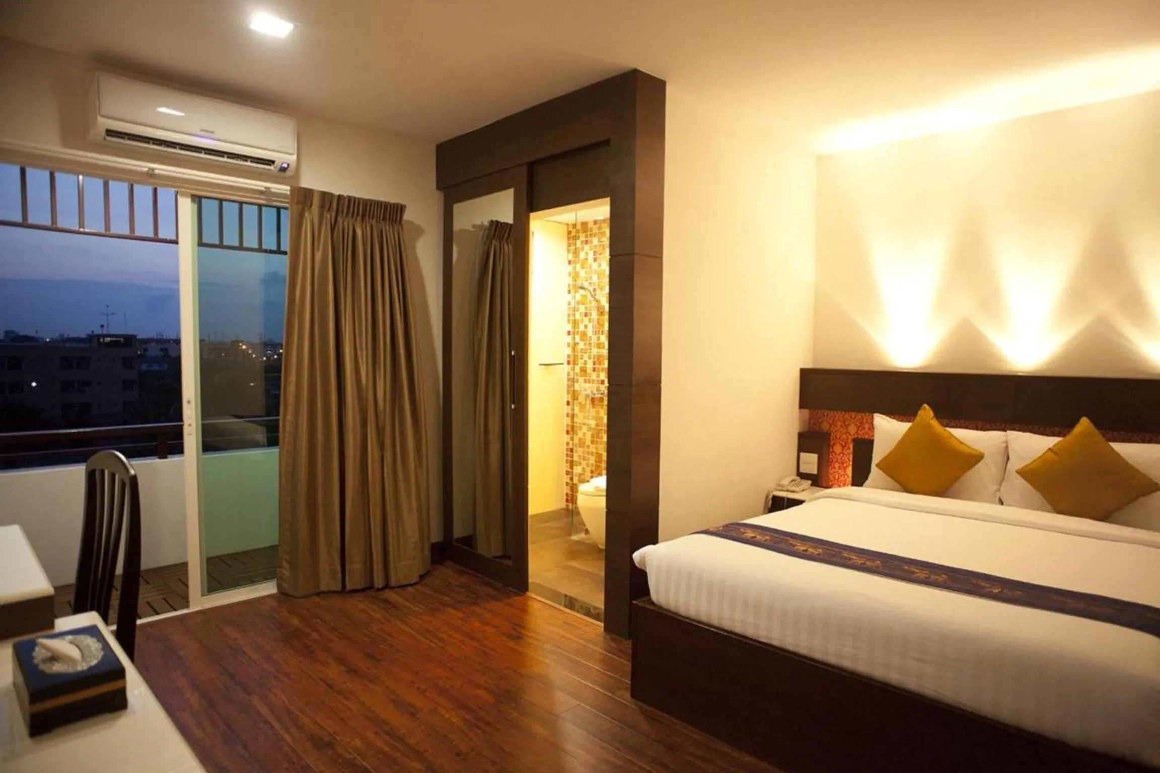 Studio with Balcony in Suvarnabhumi Suite Hotel