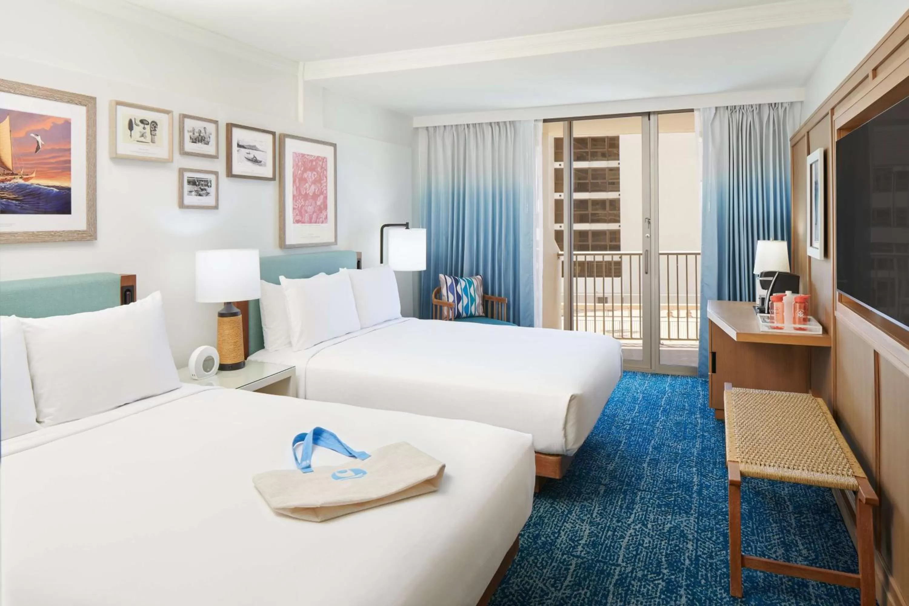 Ocean Tower Ocean View 2 Queen Beds in OUTRIGGER Reef Waikiki Beach Resort