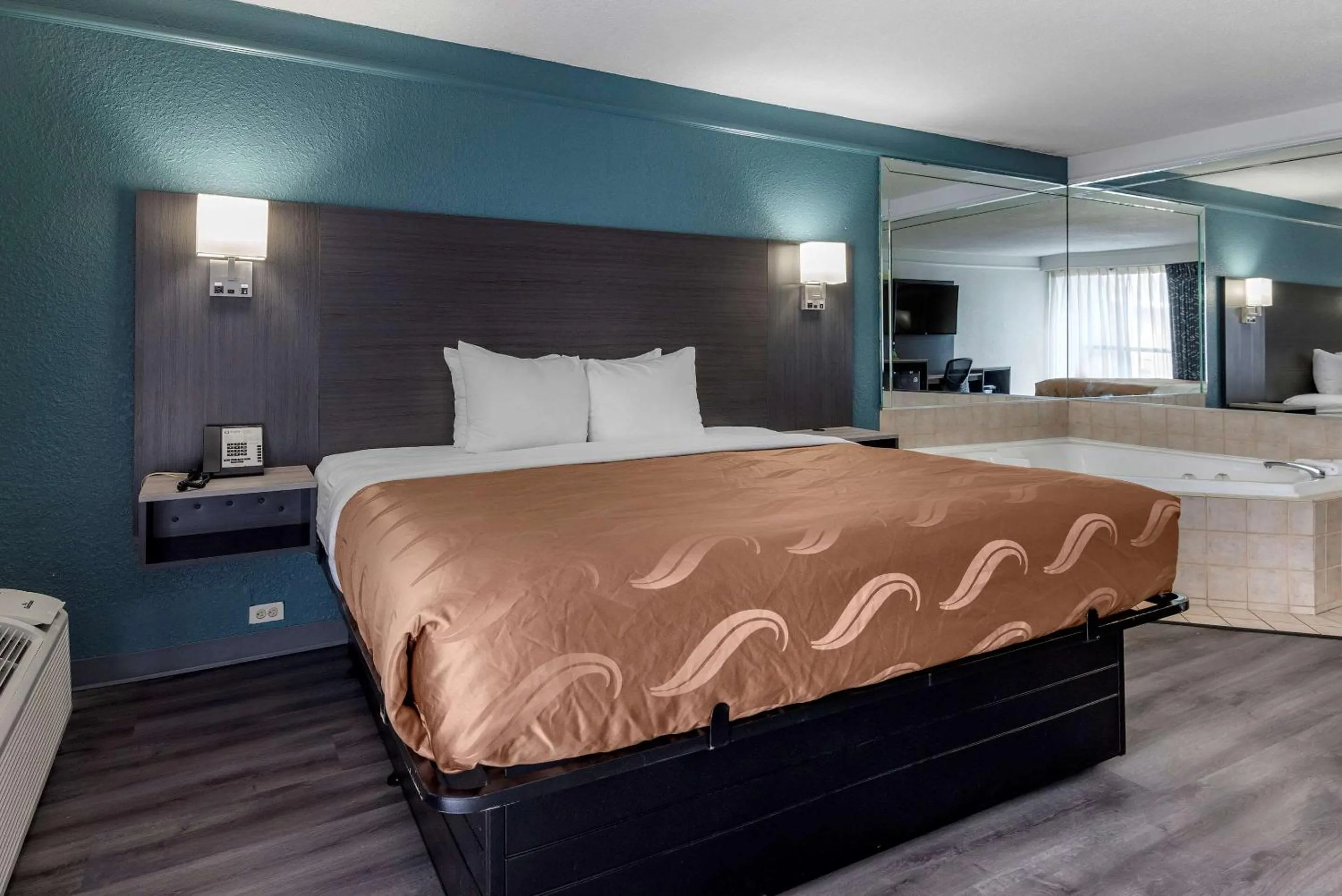 King Room - Non Smoking in Quality Inn Rock Hill Northeast I-77