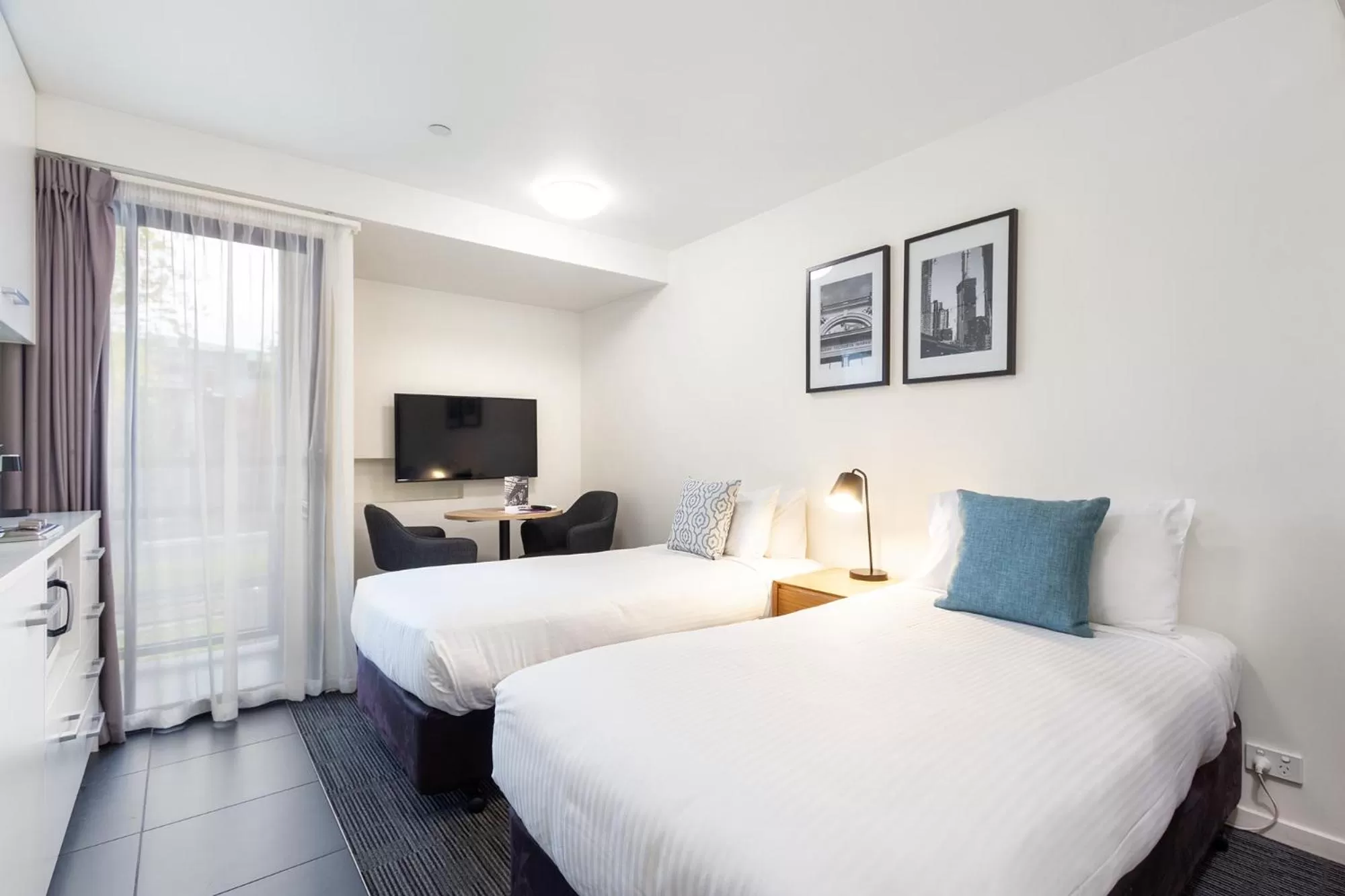Deluxe Twin Studio in City Edge North Melbourne Apartment Hotel