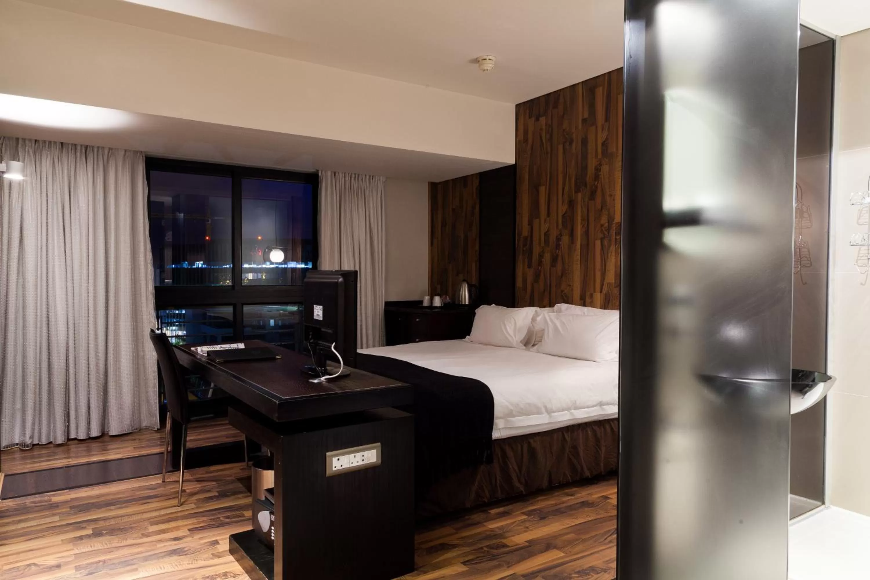 Three-Bedroom Suite in Colosseum Hotel