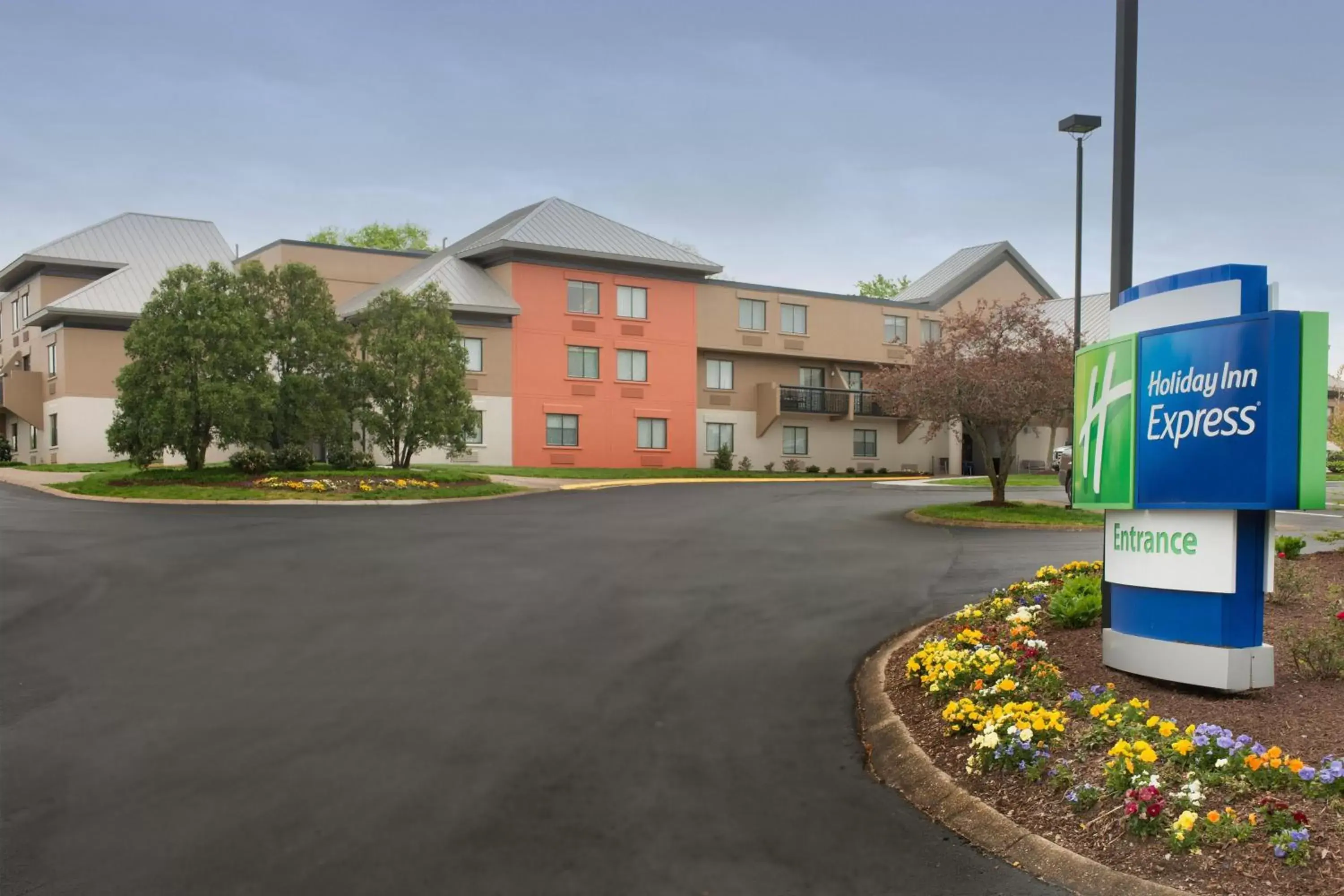 Holiday Inn Express Nashville Airport by IHG Holiday Inn Express Nashville Airport by IHG