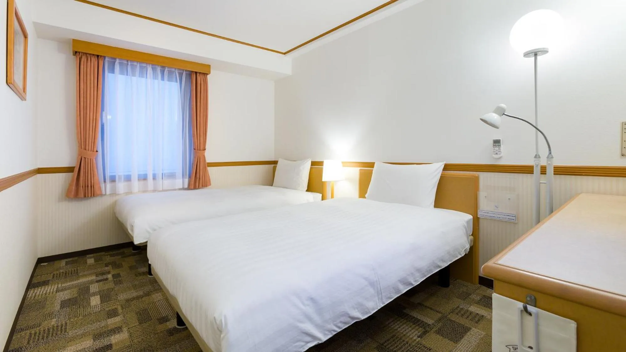 Twin Room - Non-Smoking in Toyoko Inn Chiba Ekimae