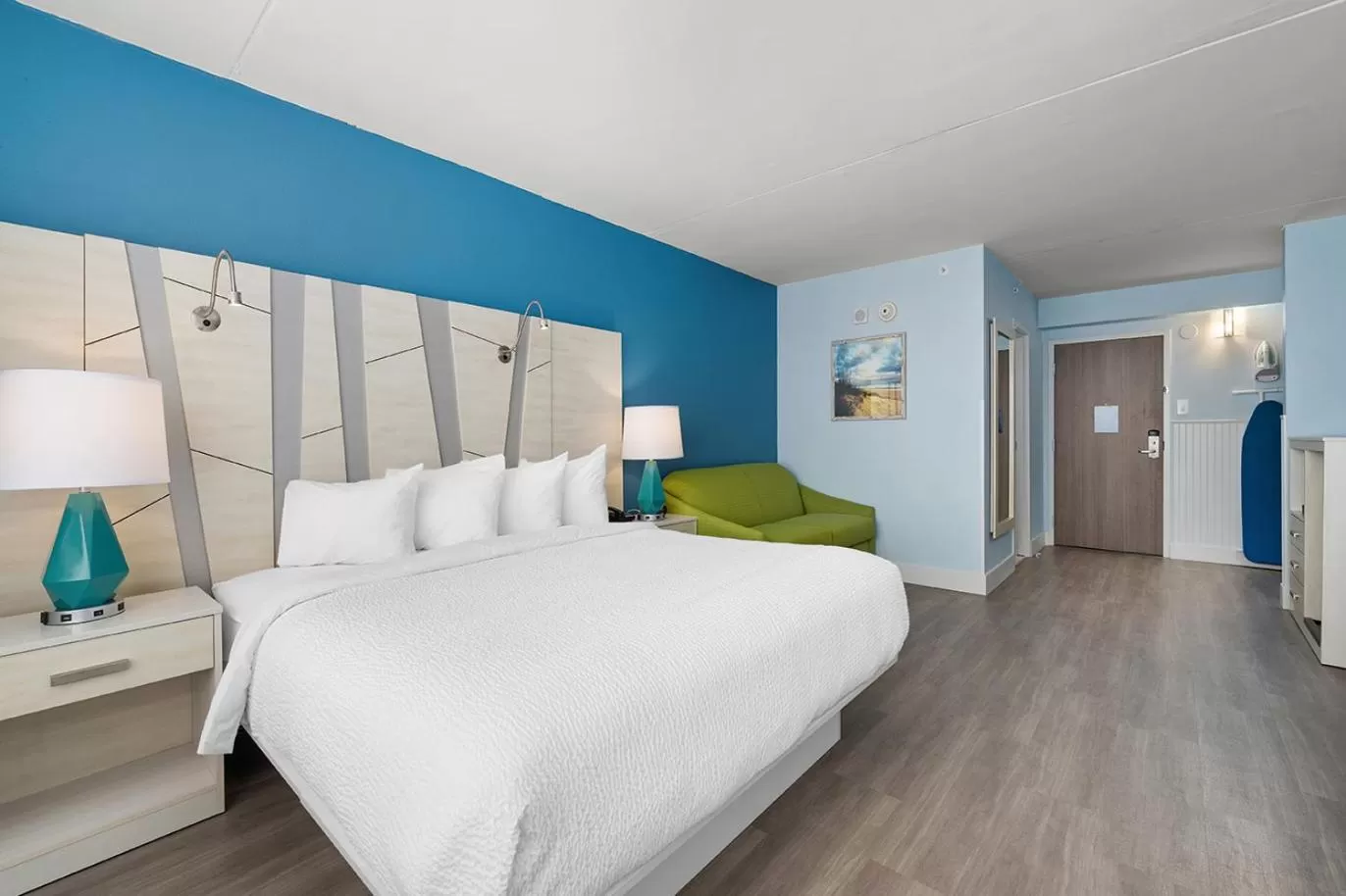 Room with 1 King Bed and Sleep Sofa Premium View- No Pets Allowed  in Fenwick Inn