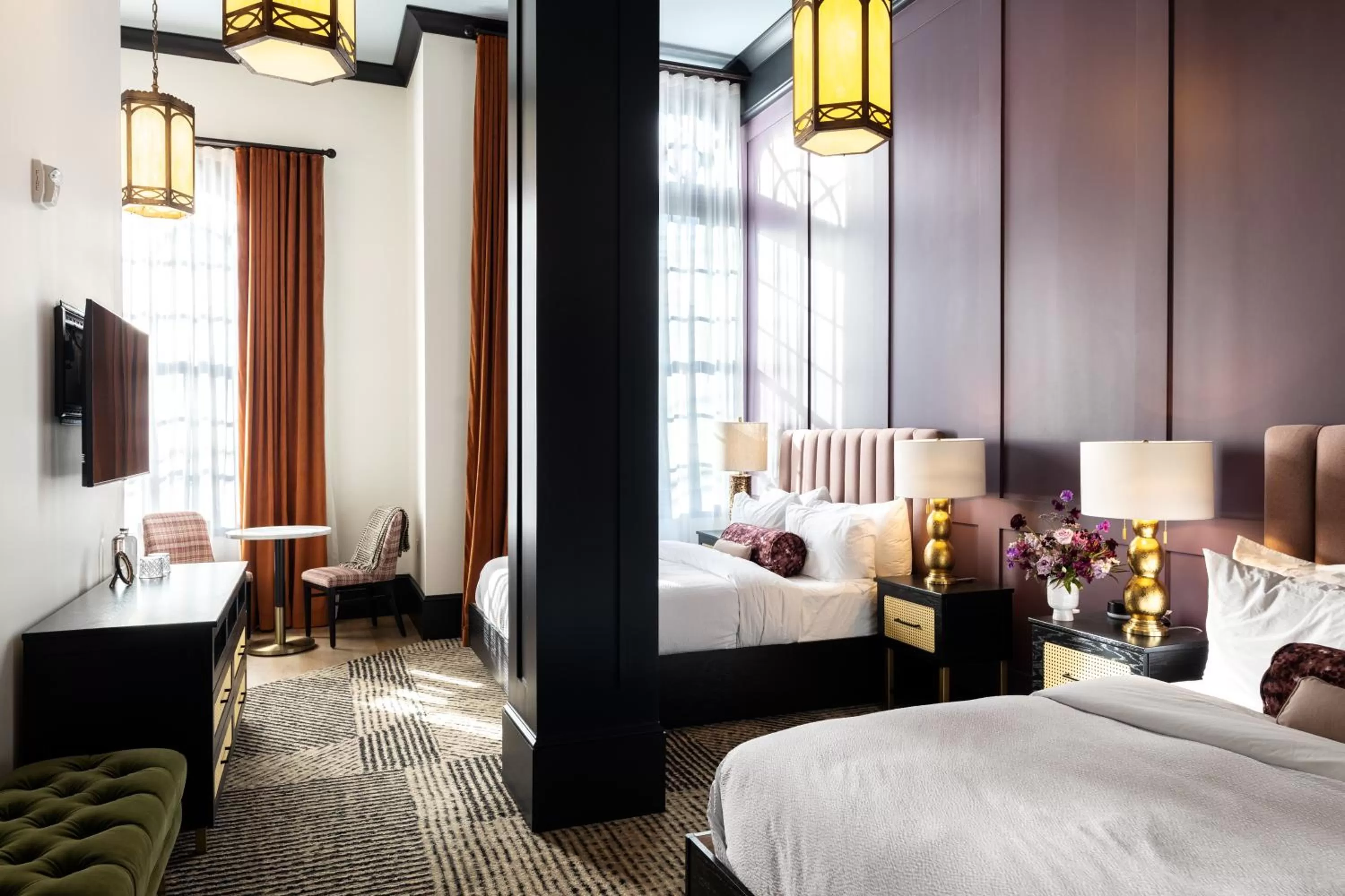 Queen Room - Disability Access in Hotel Thaxter