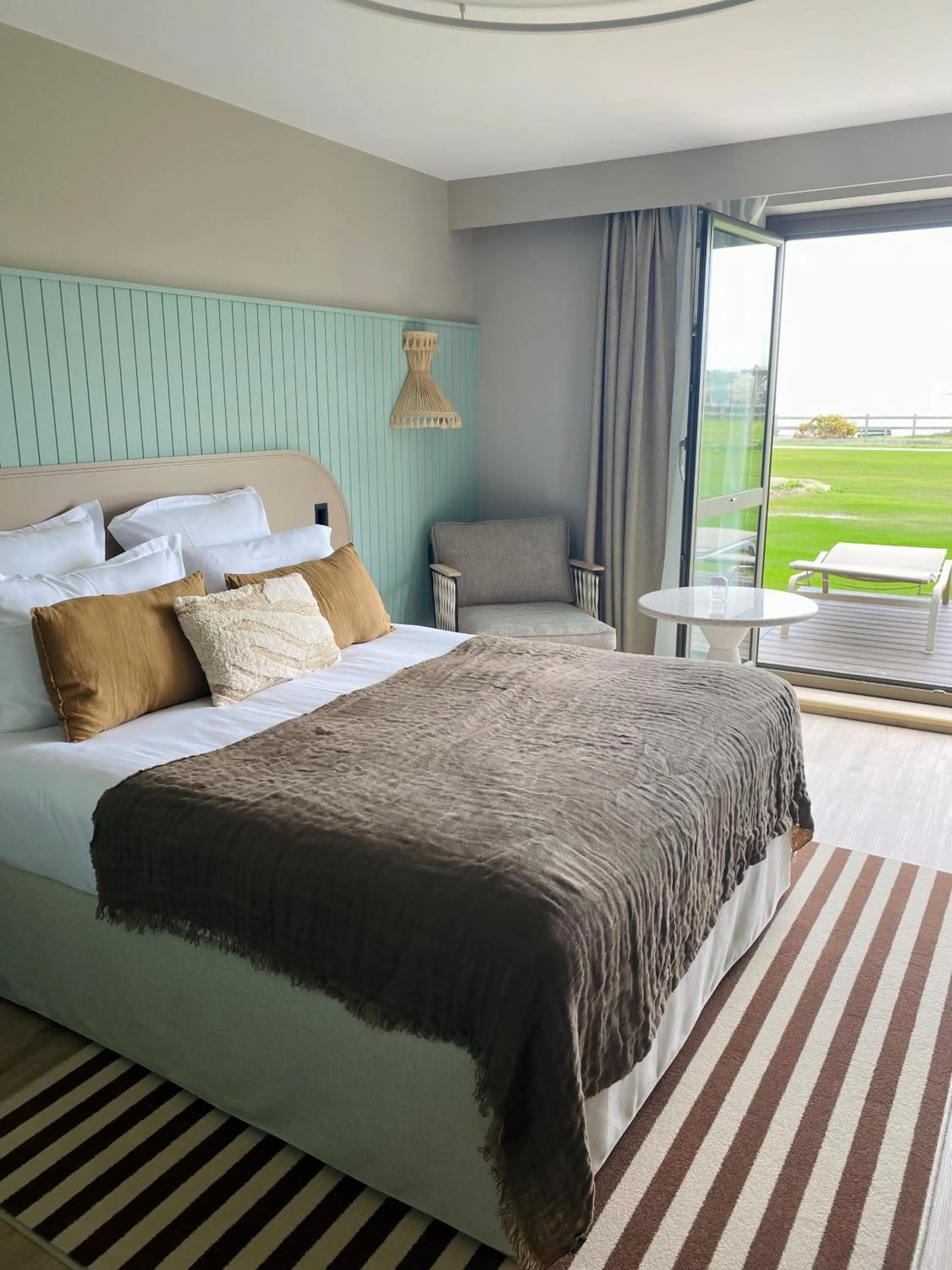 Classic Double Room with partial Sea View - Garden Floor in Emeria Dinard Thalasso Spa