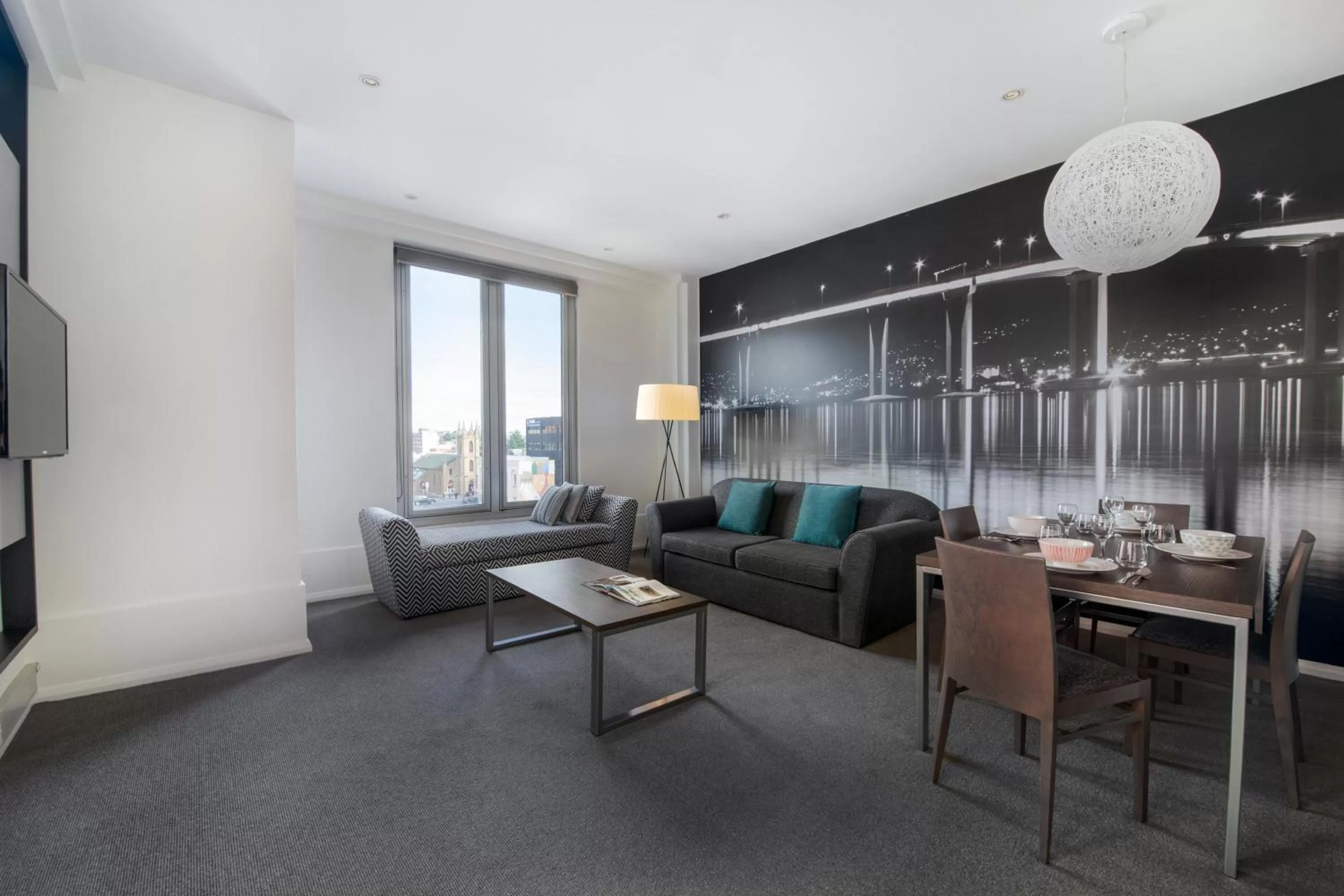 Executive One-Bedroom Apartment in Mantra One Sandy Bay Road