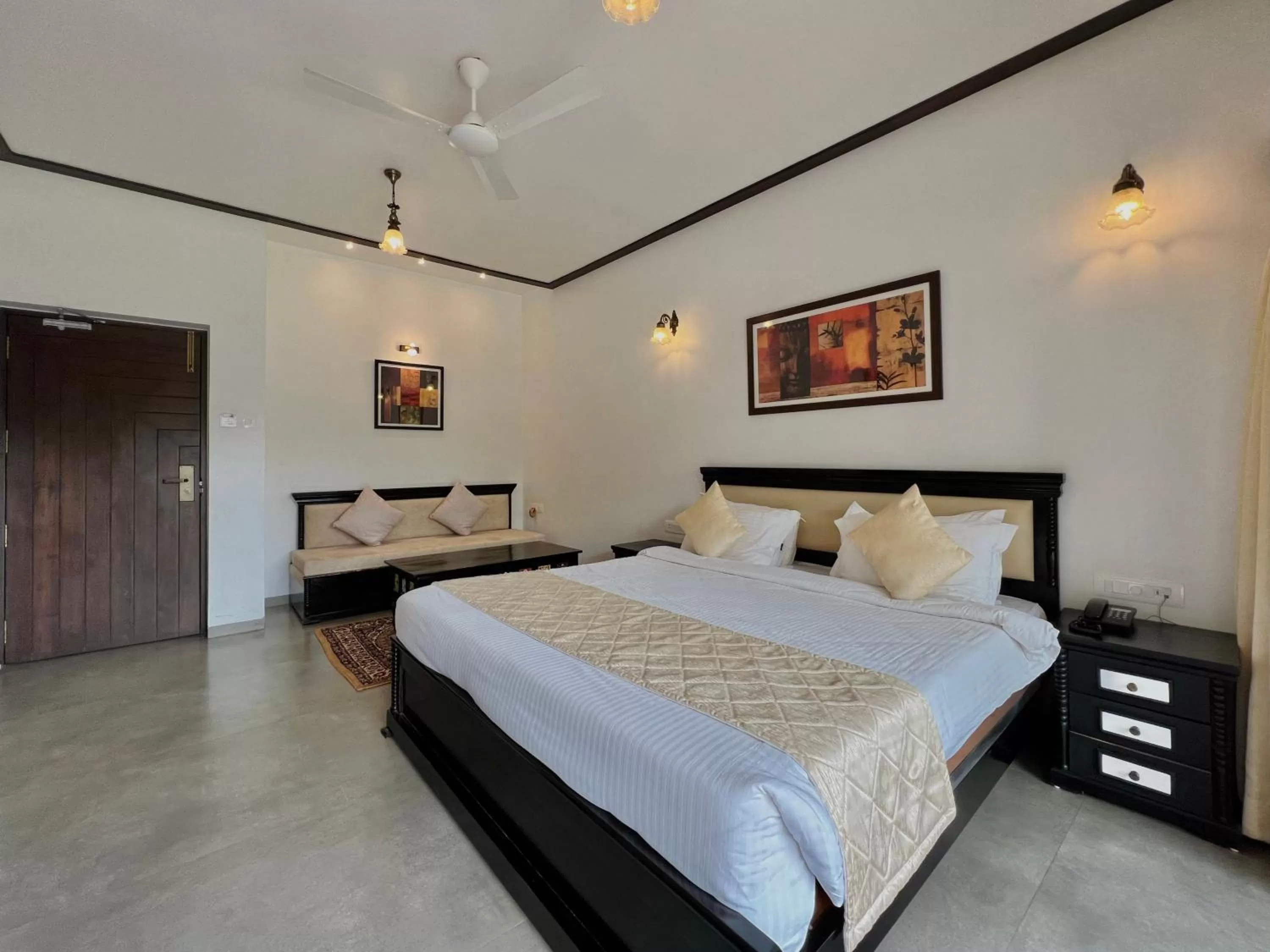 Queen Room with Balcony in Tranquil Resort & Spa