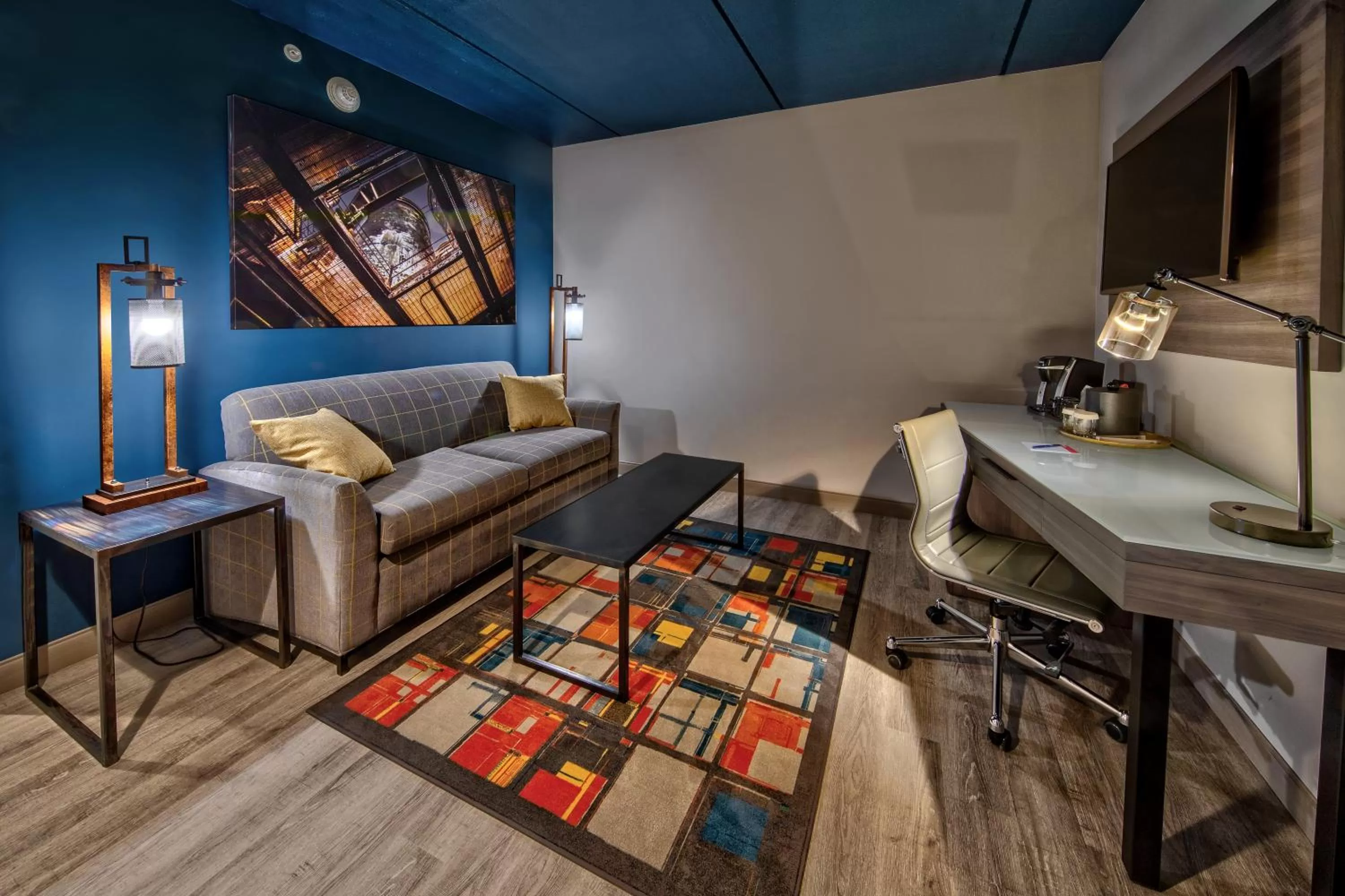 Premium King Room with Sofa Bed in Hotel Indigo Pittsburgh University - Oakland by IHG