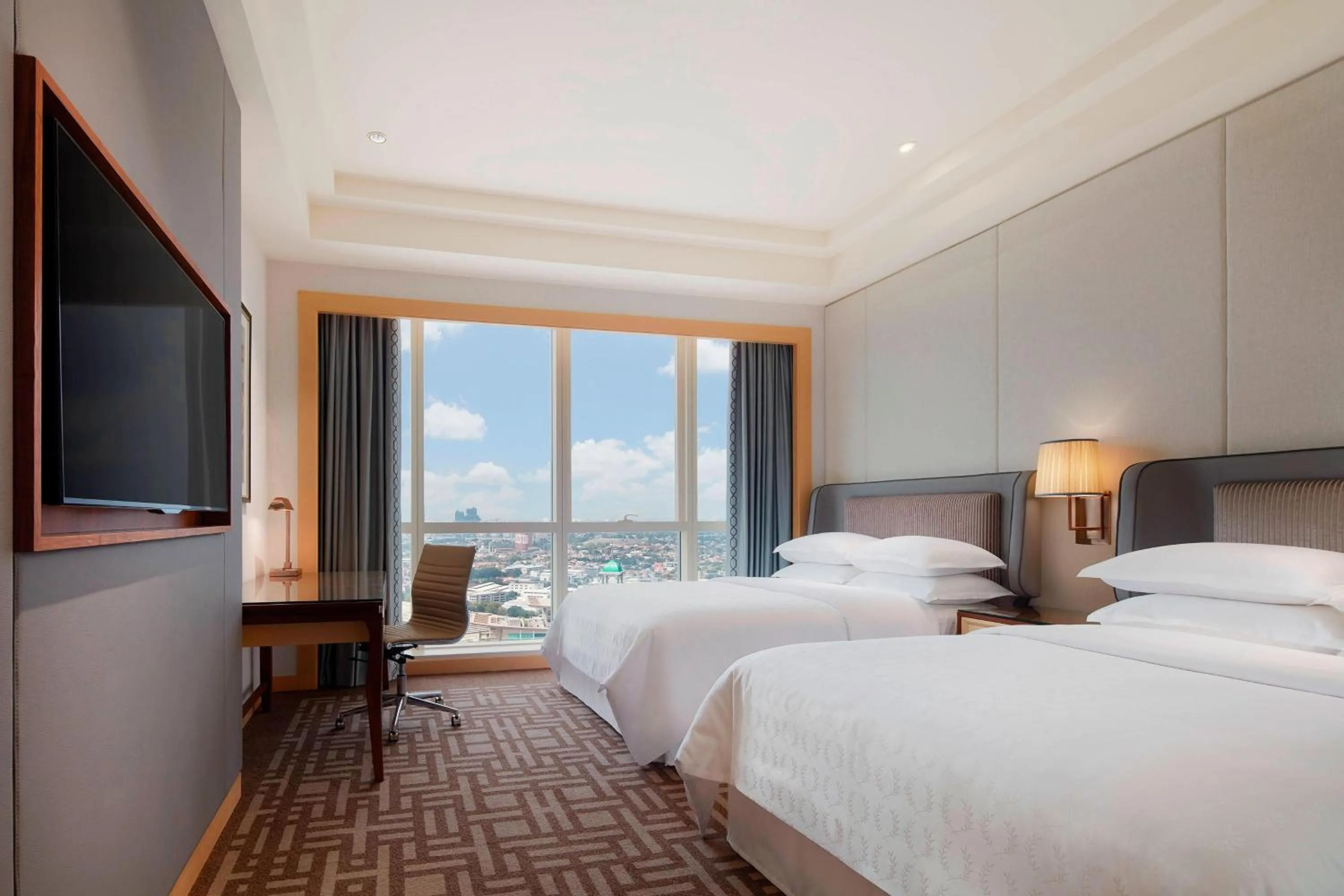 Executive Deluxe Twin, Guest room, 2 Twin/Single Bed(s) in Sheraton Petaling Jaya Hotel