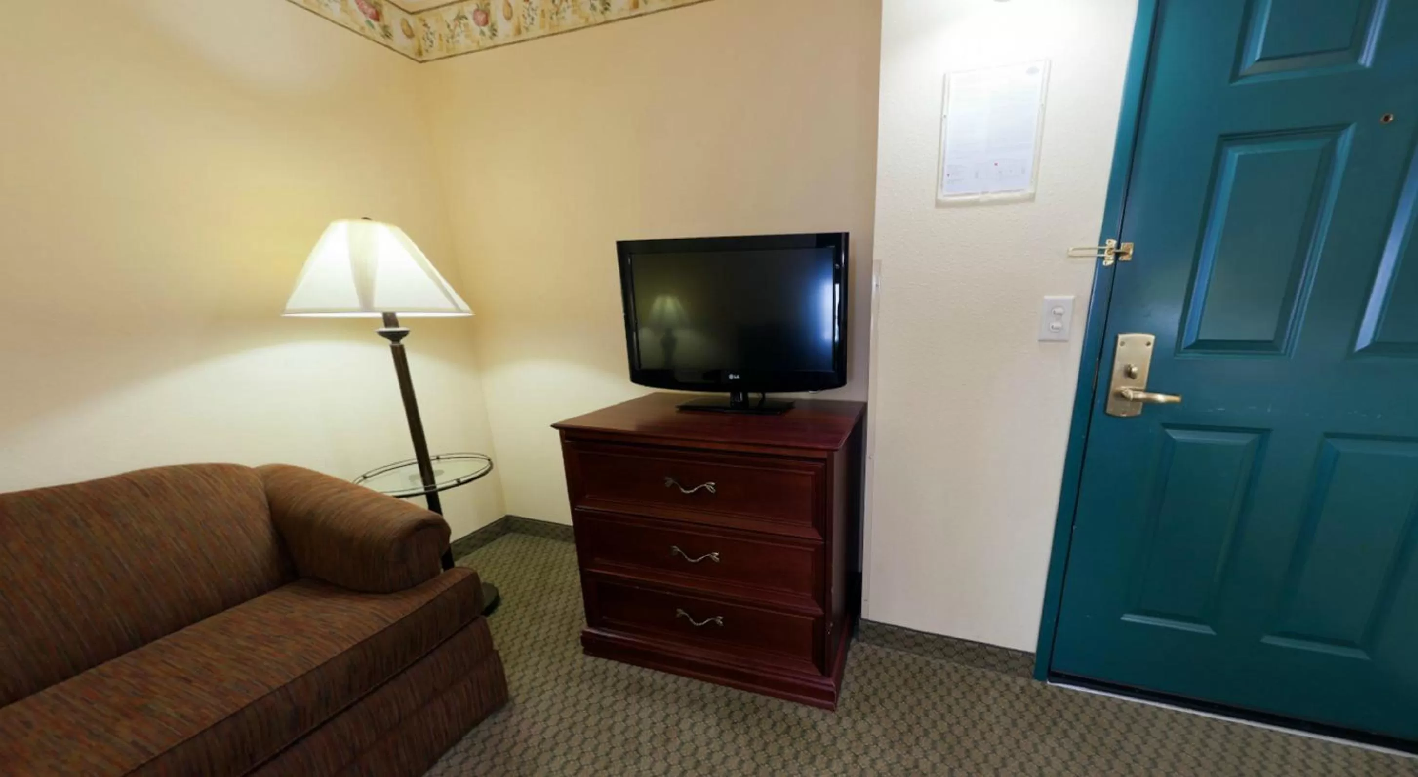 One-Bedroom King Suite - Non-Smoking in Country Inn & Suites by Radisson, St Cloud East, MN