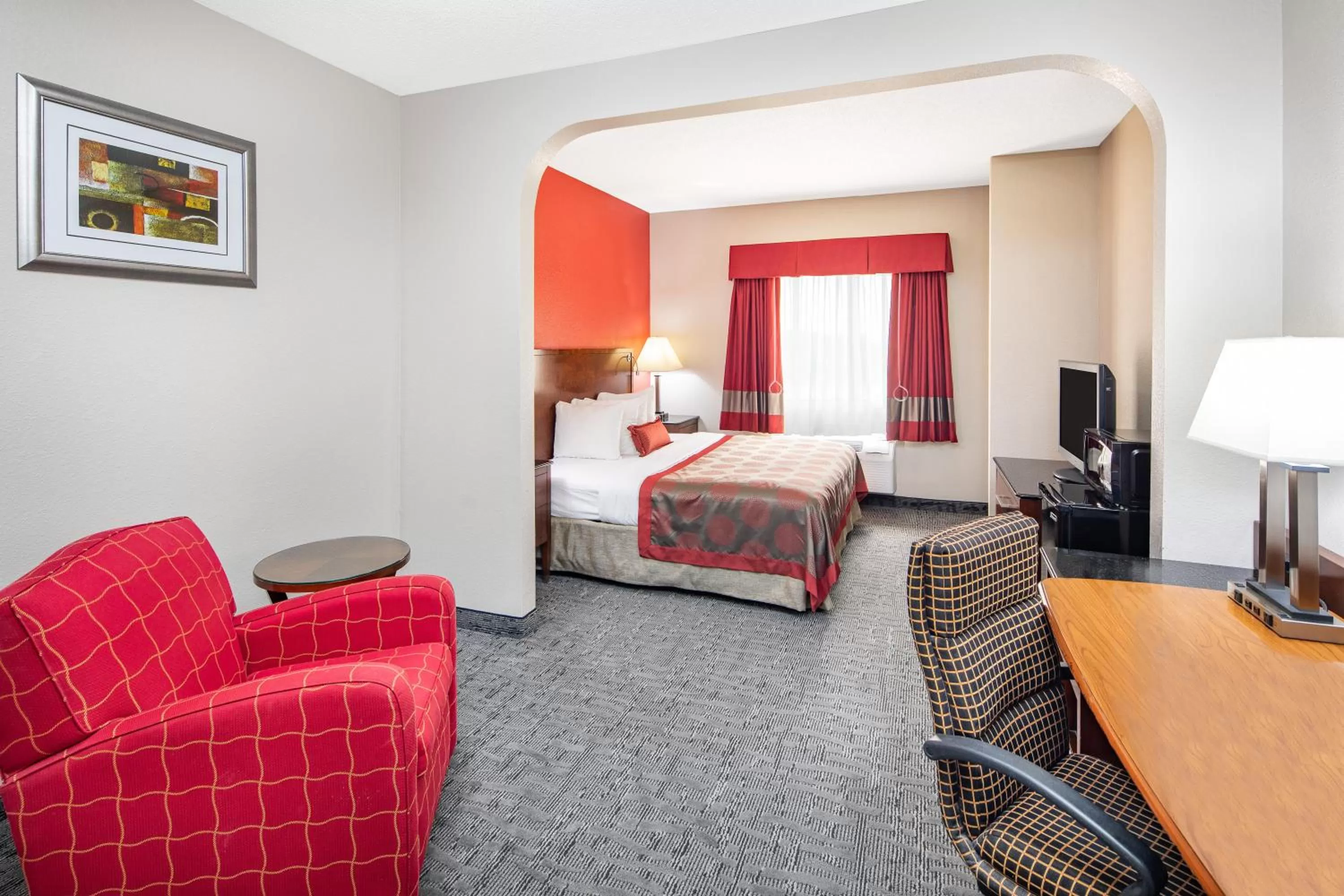 King Room - Mobility Access/Non-Smoking in Ramada by Wyndham Alpharetta Atlanta North