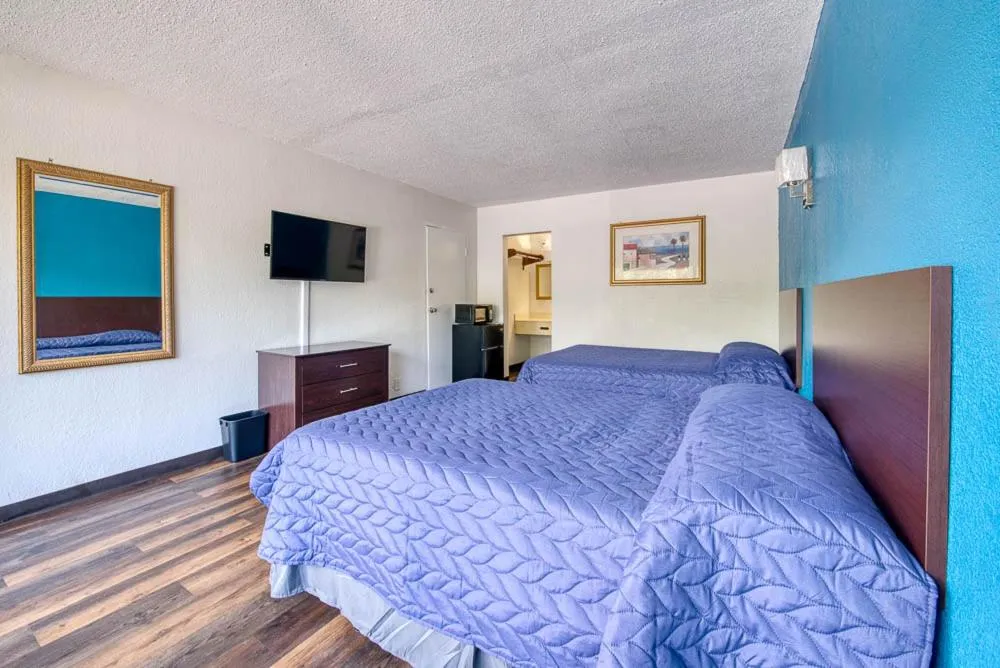 Deluxe Double Room in Rodeway Inn Orange Park - Jacksonville near Naval Air Station