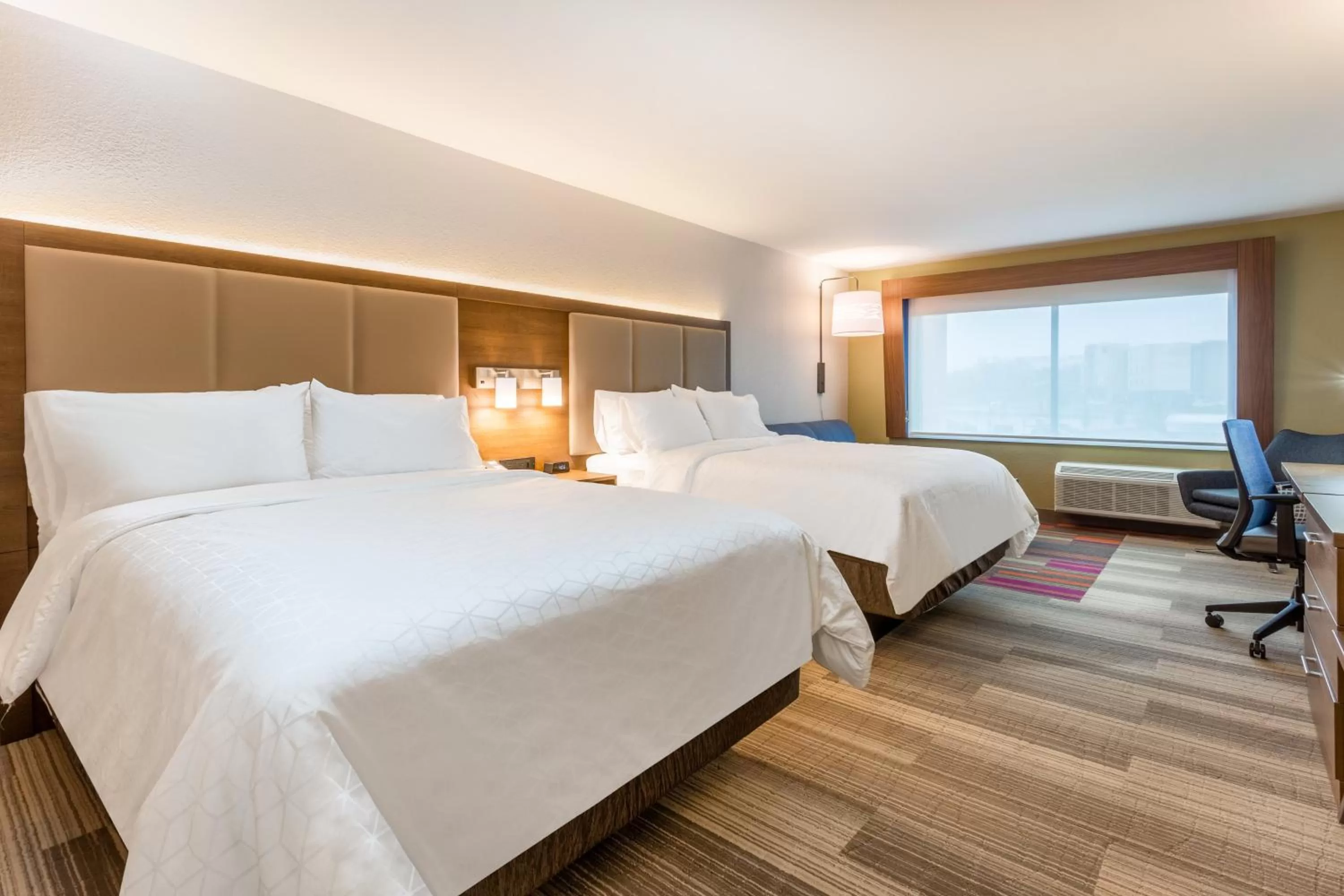Queen Suite with Two Queen Beds in Holiday Inn Express & Suites - Florence - Cincinnati Airport by IHG