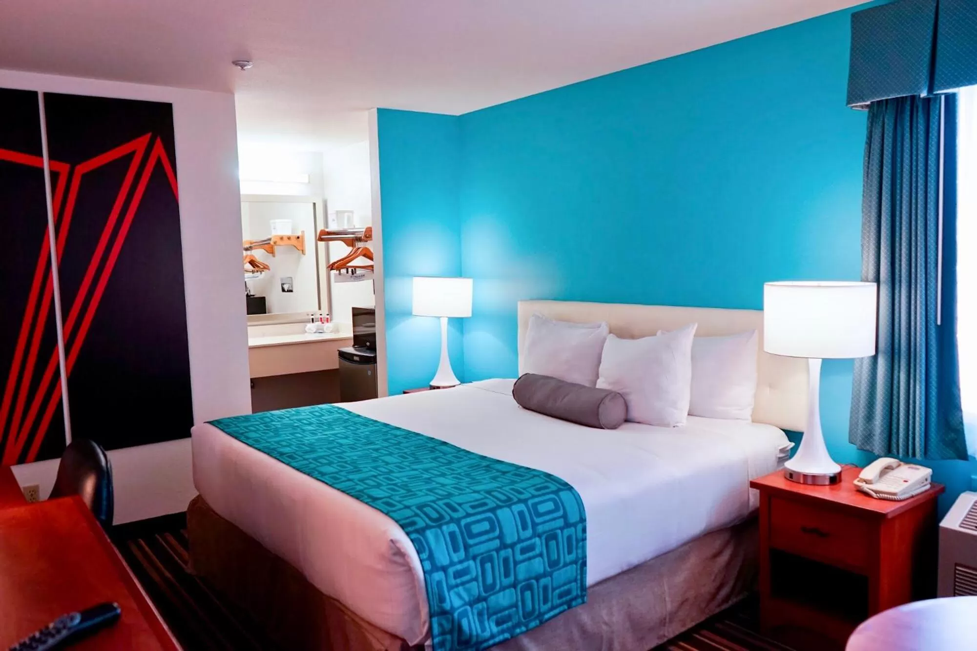 King Room - Non-Smoking in Howard Johnson by Wyndham Salinas