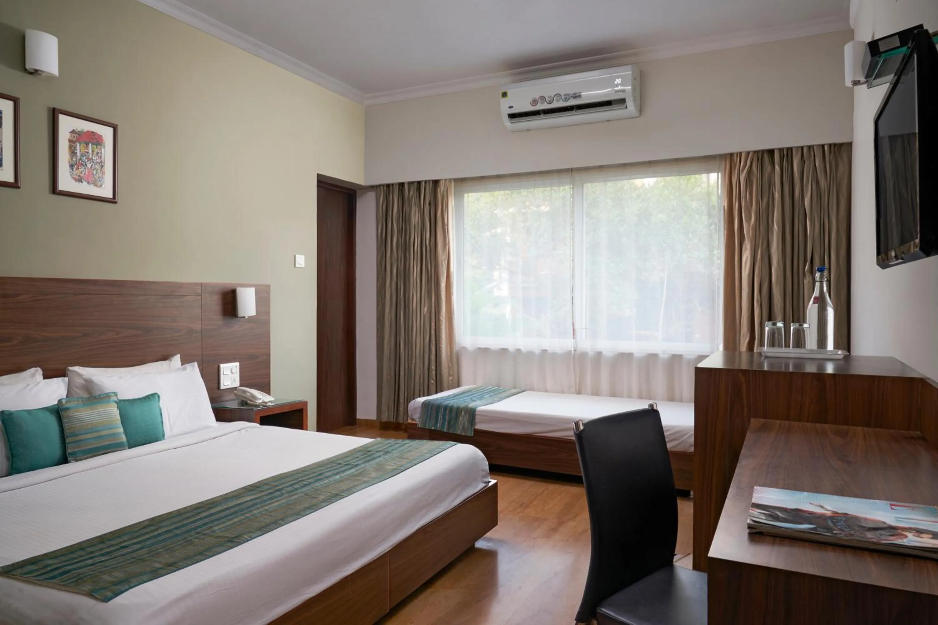 Luxury Family Room in The Hawaii Comforts Panjim Donapaula