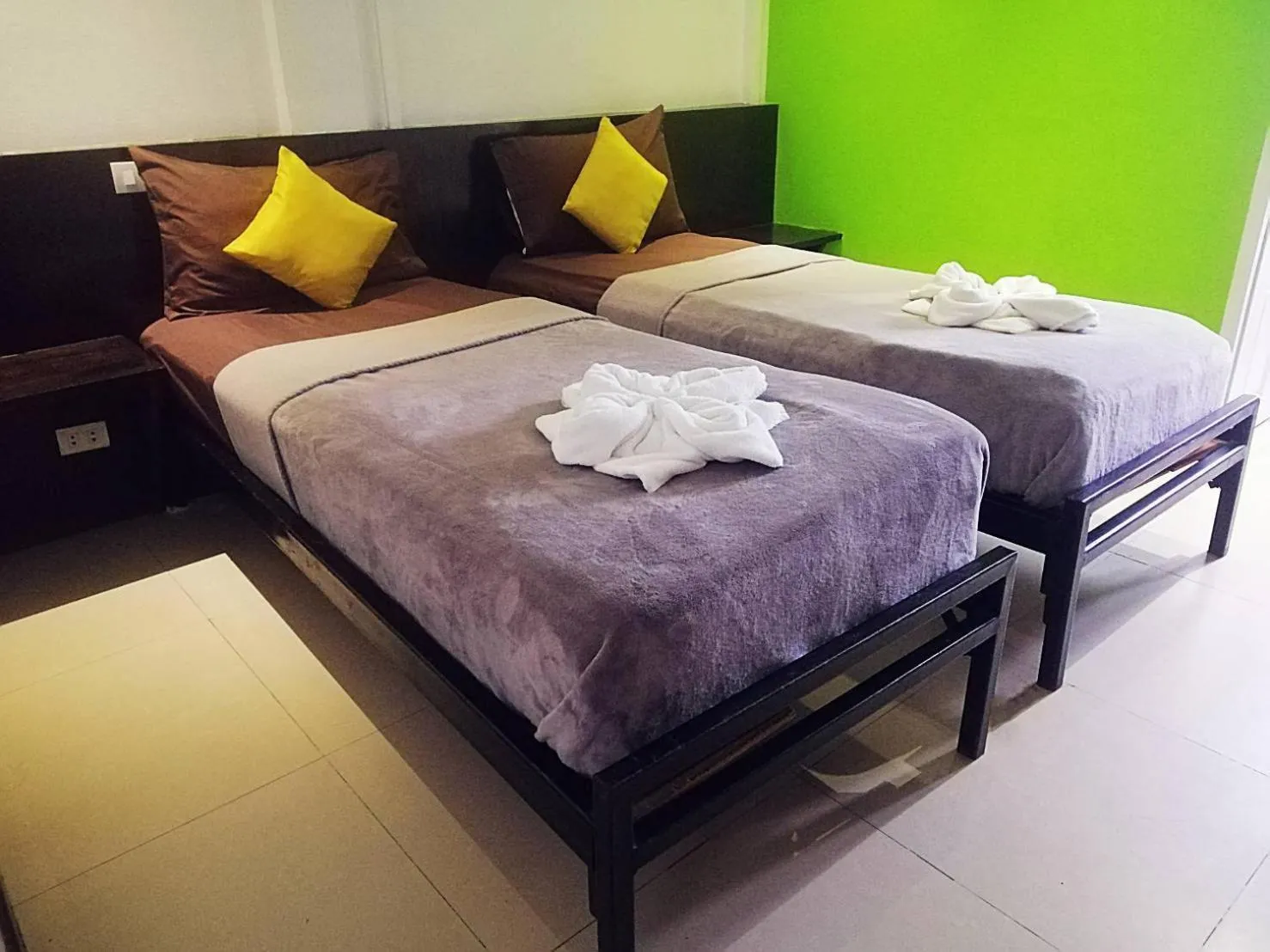 Standard Twin Room in Colorize Boutique Hotel