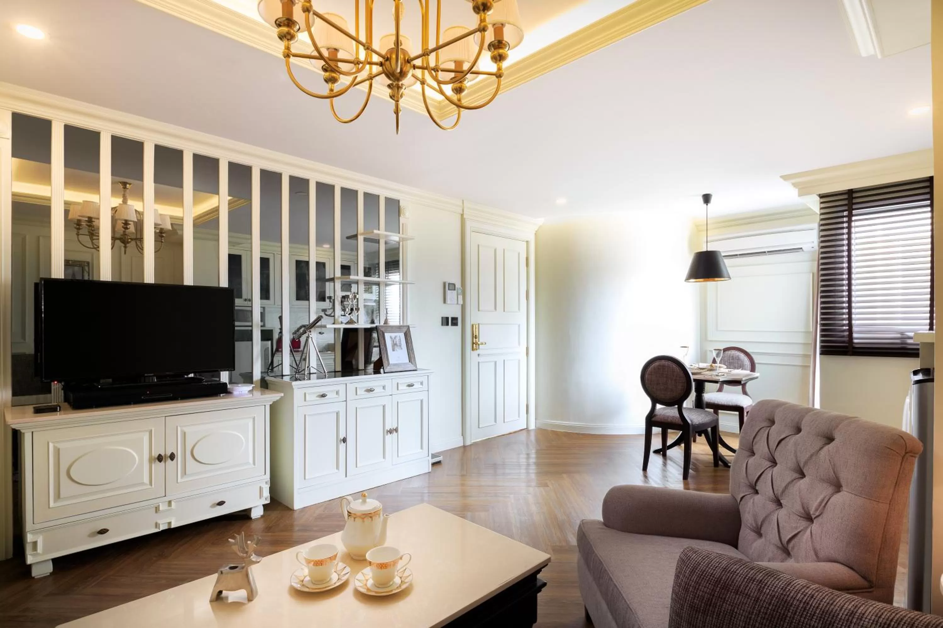 Superior One Bedroom Apartment in The LA49 Hotel