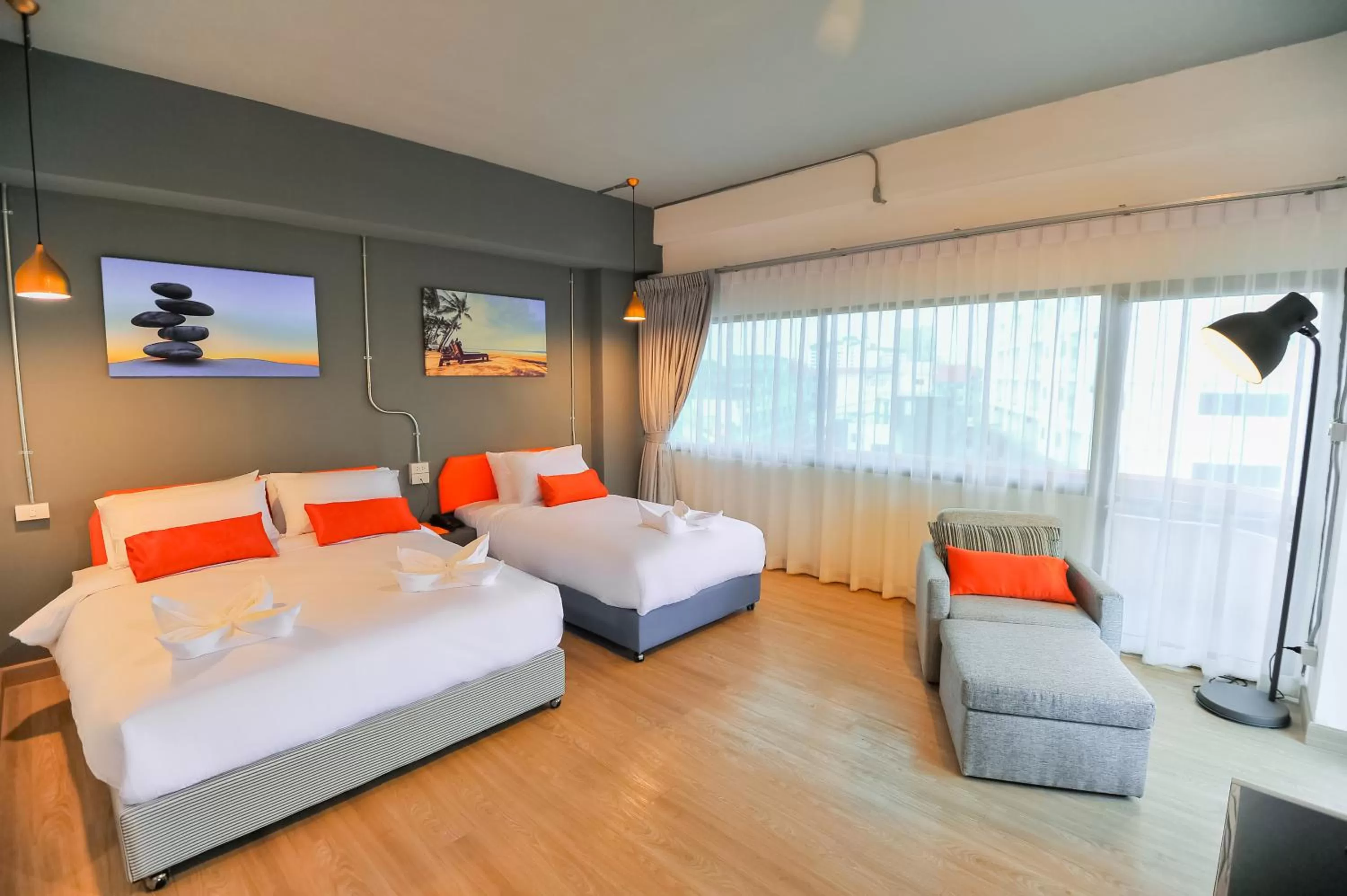 Deluxe Triple Room in 7 Days Premium Hotel Pattaya