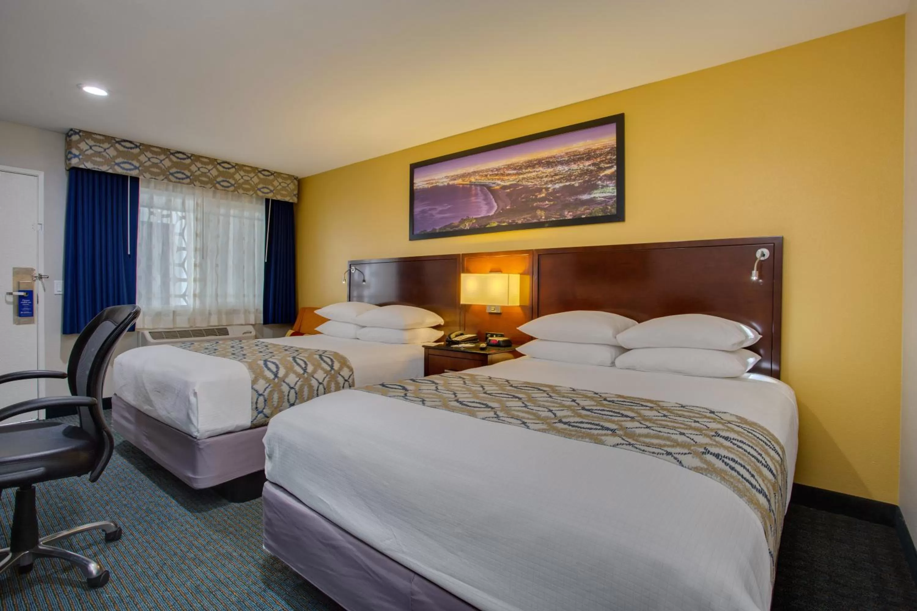 Queen Room with Two Queen Beds and Bath Tub - Disability Access in SureStay Plus Hotel by Best Western Chula Vista West