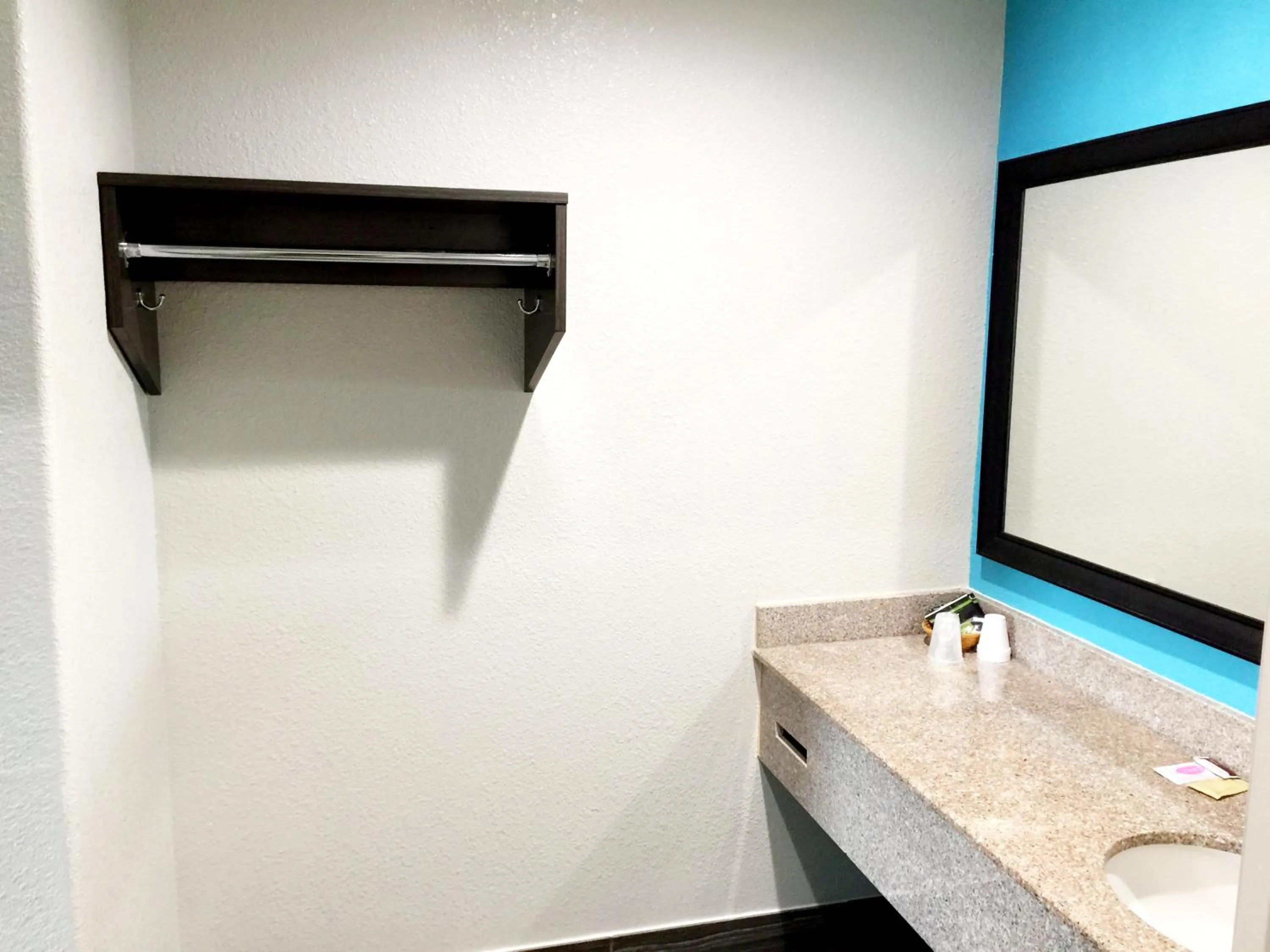 Suite in Americas Best Value Inn & Suites Mont Belvieu Houston