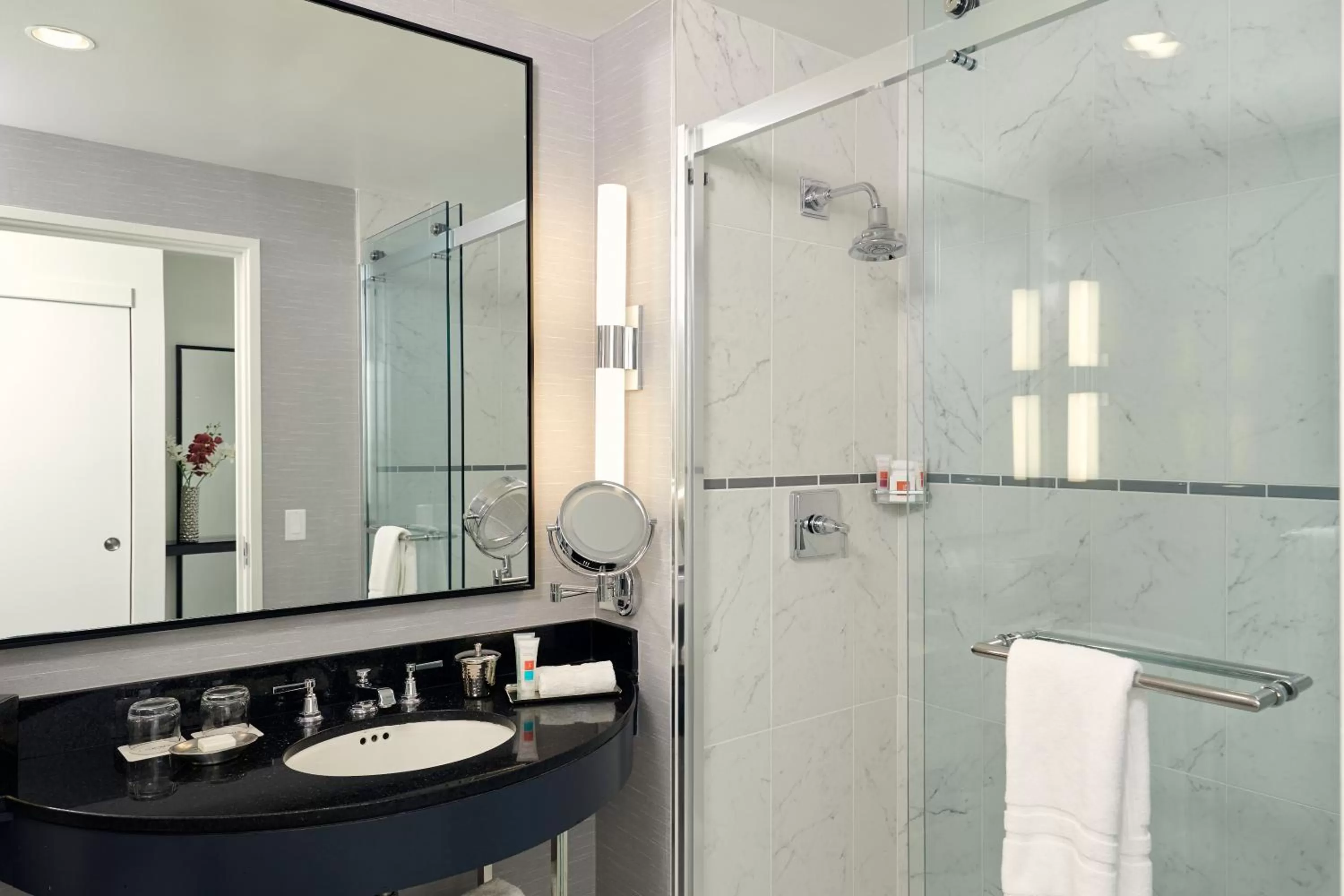 Luxury Double Room in Loews Philadelphia Hotel