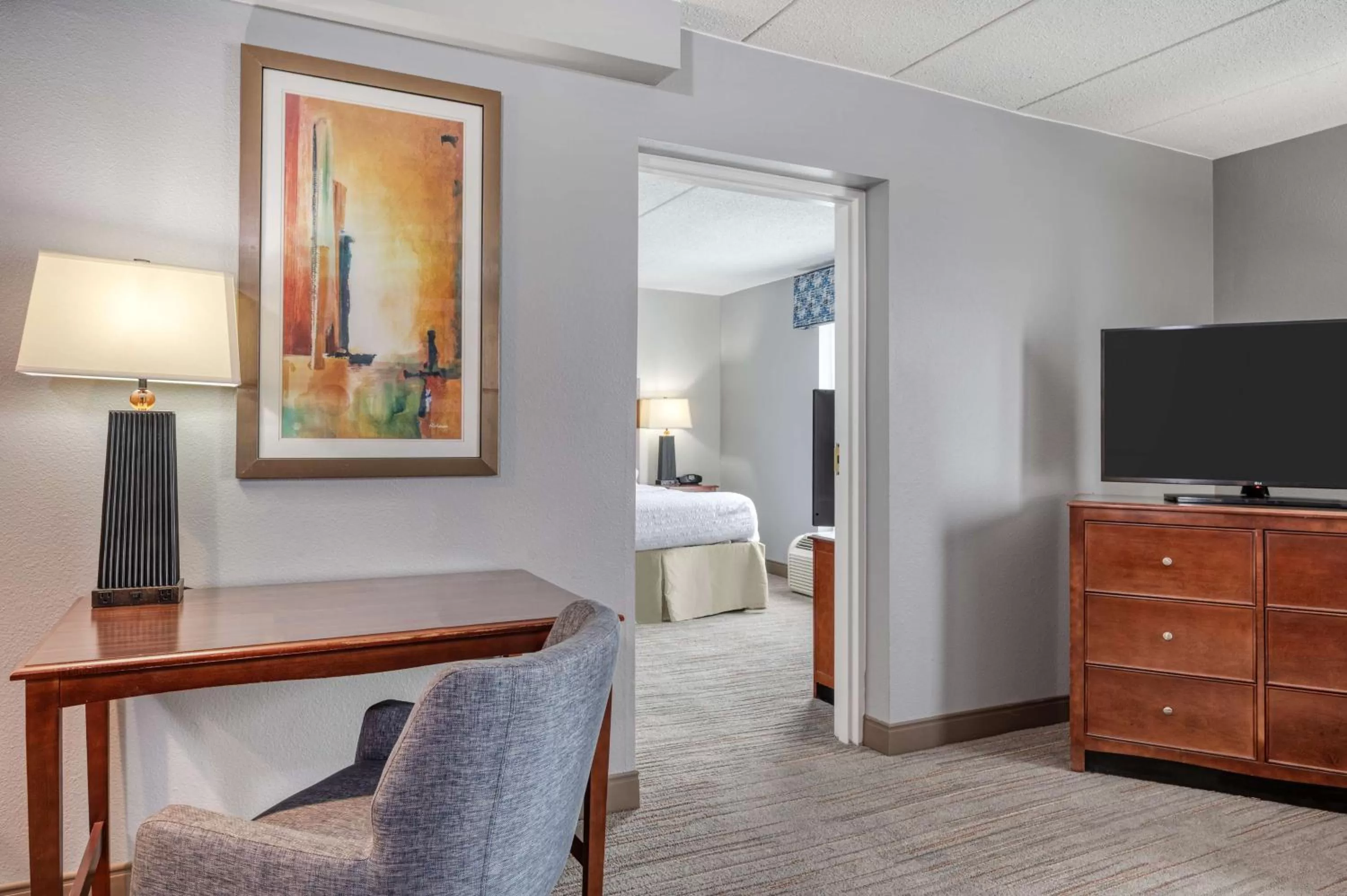 One-Bedroom Queen Suite - Non-Smoking in Hampton Inn Baltimore/White Marsh