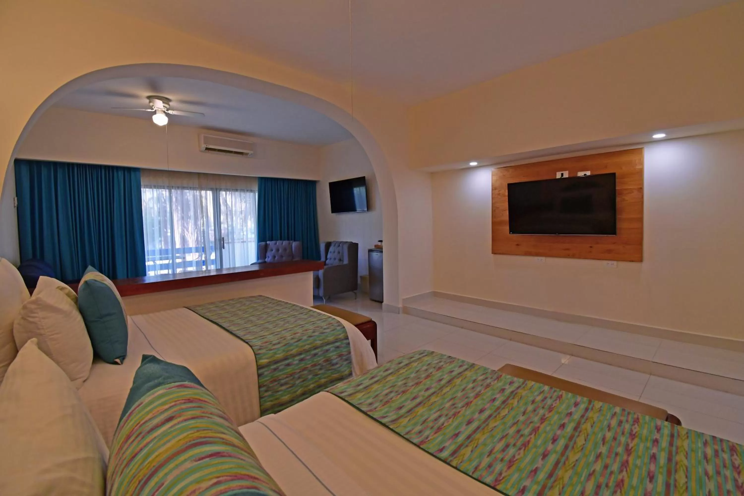 Junior Suite in The Westmarine Waterfront Hotel