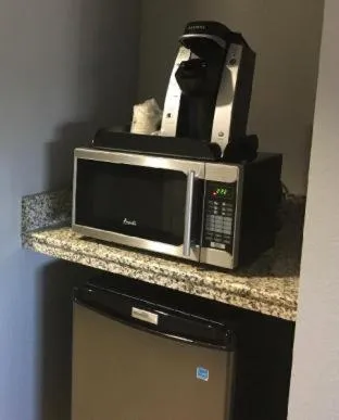 King Studio Suite - Non-Smoking in Marble Waters Hotel & Suites, Trademark by Wyndham