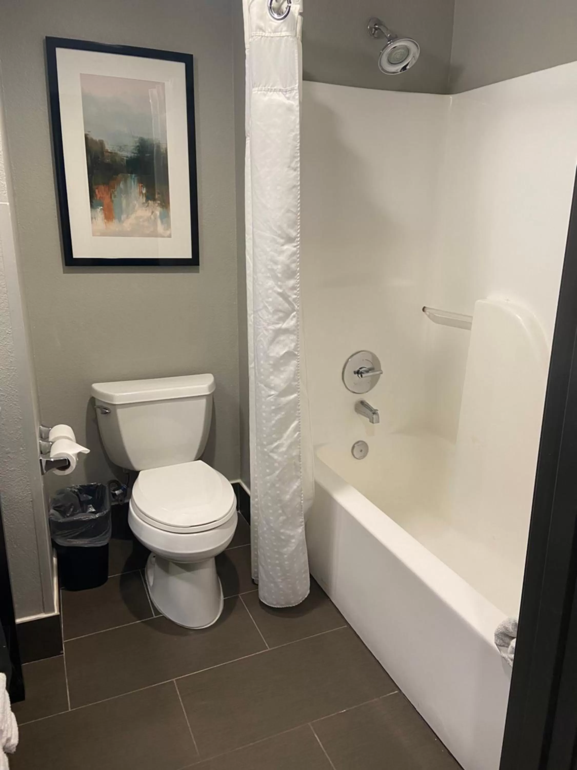 King Suite with Spa Bath in Holiday Inn Express Hotel & Suites Solana Beach-Del Mar by IHG