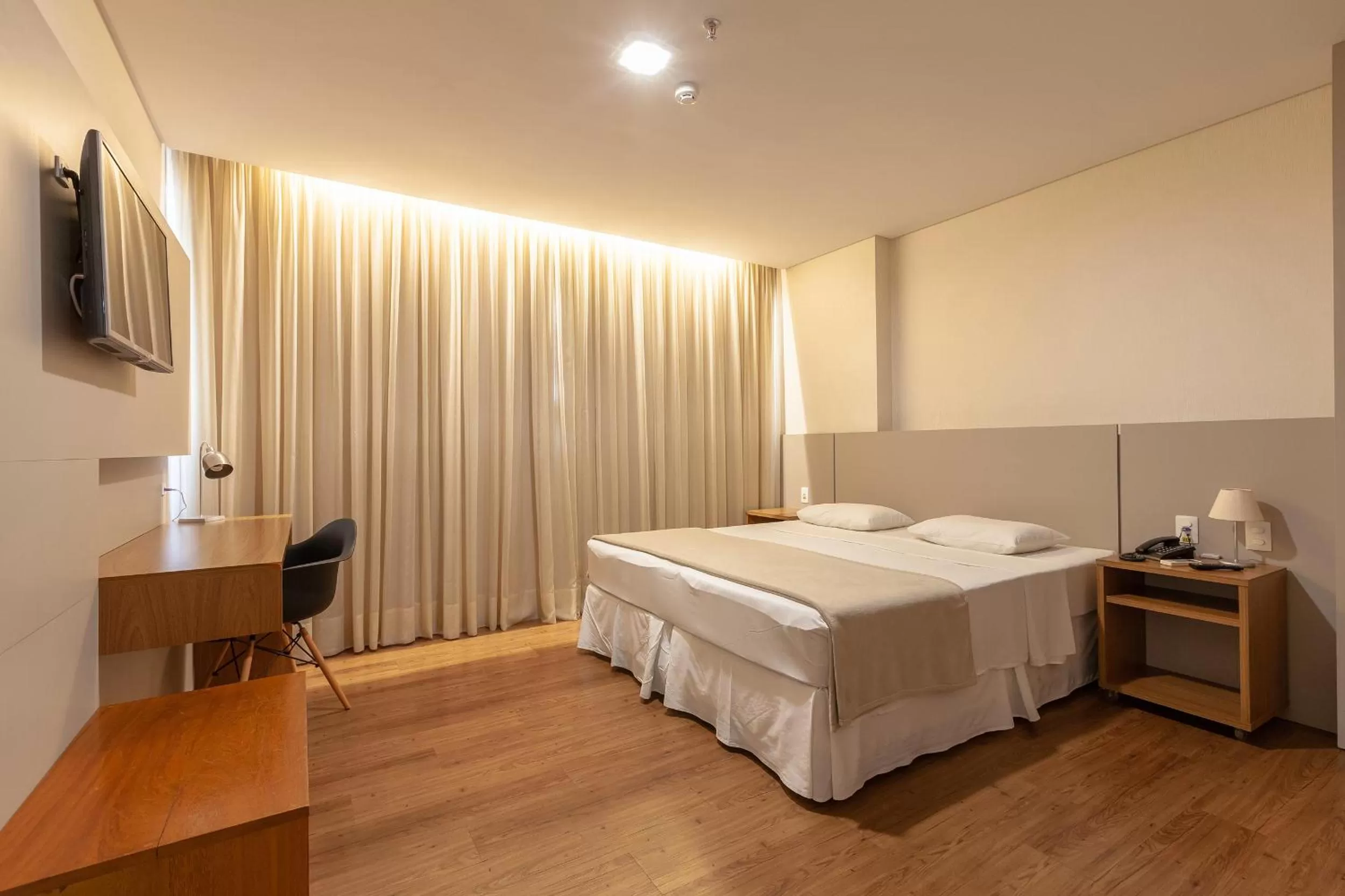 Luxury Double Room with Double Bed in Tri Hotel Executive Brusque