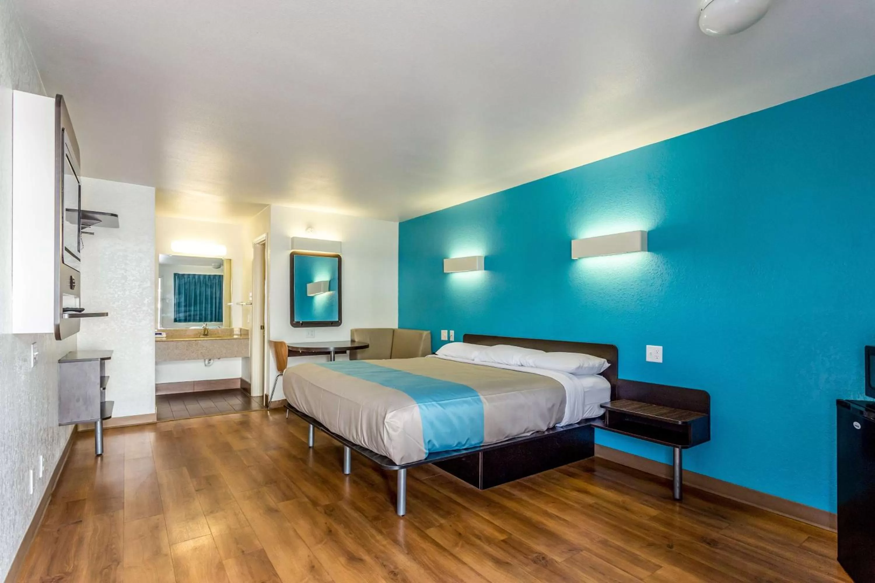 King Room - Smoking  in Motel 6-Bryan, TX - College Station