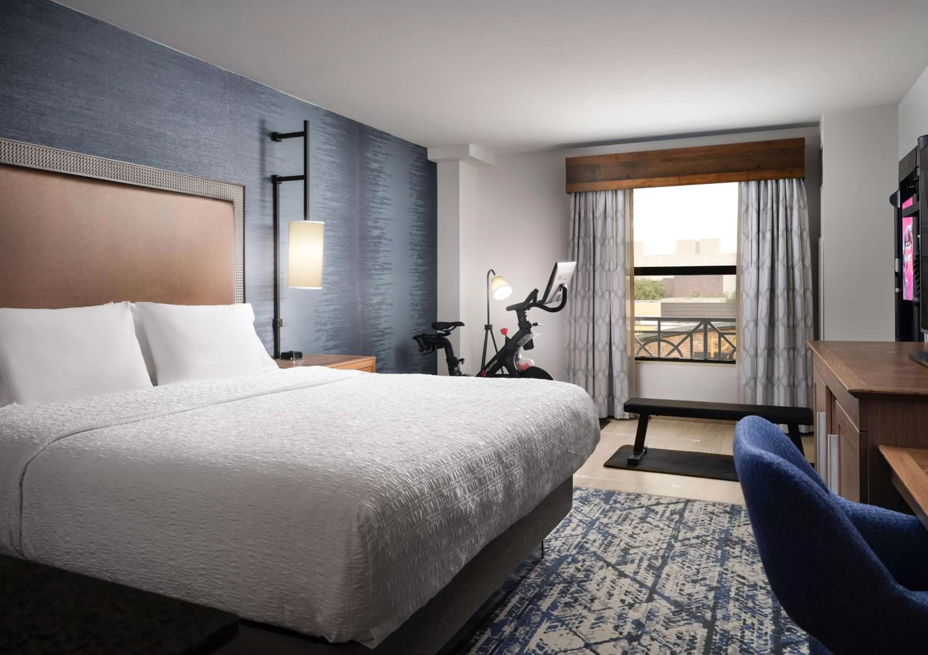 Bedroom, Bed in Hampton Inn & Suites Austin - Downtown