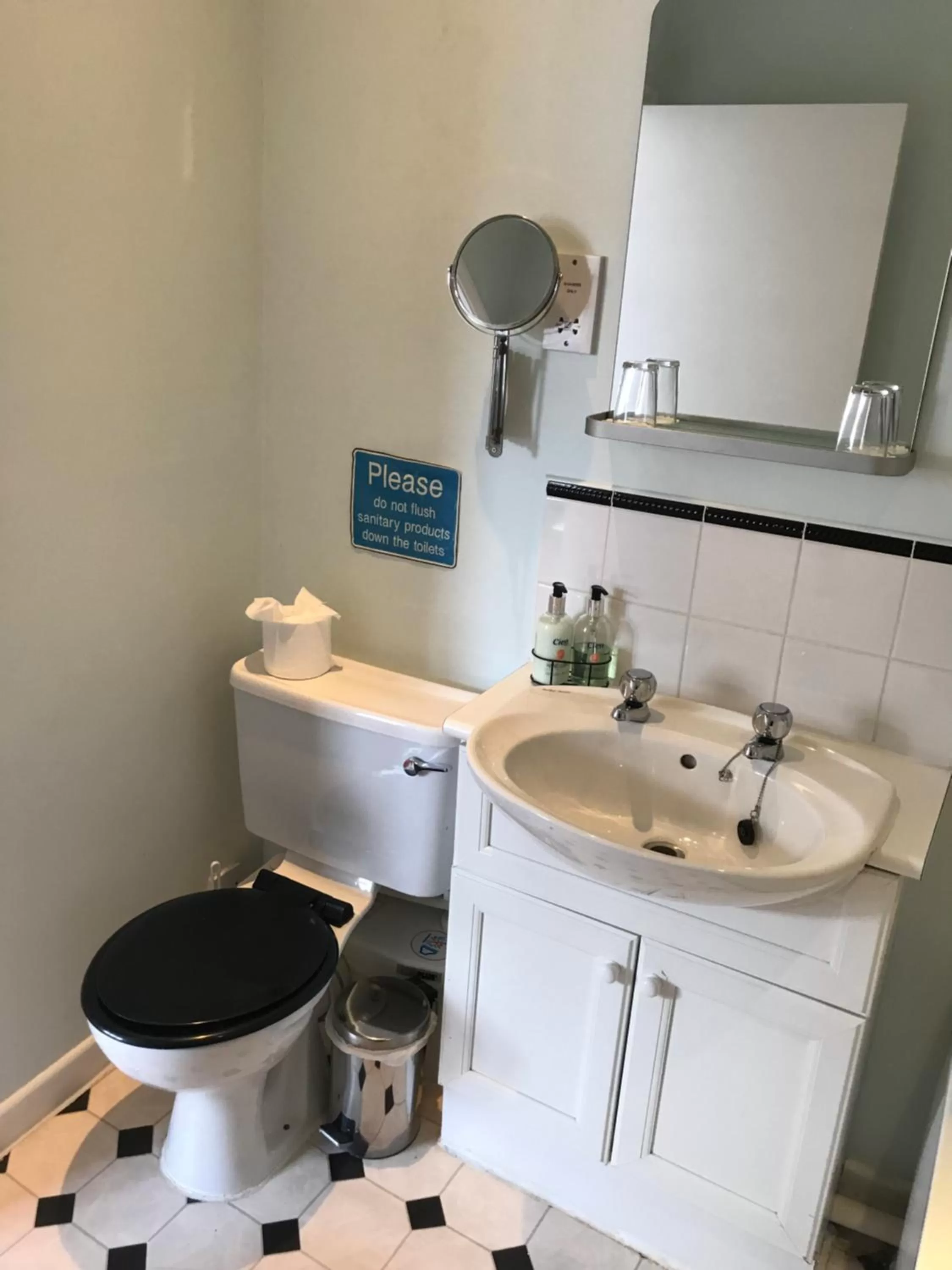 Twin Room in The Ship Inn