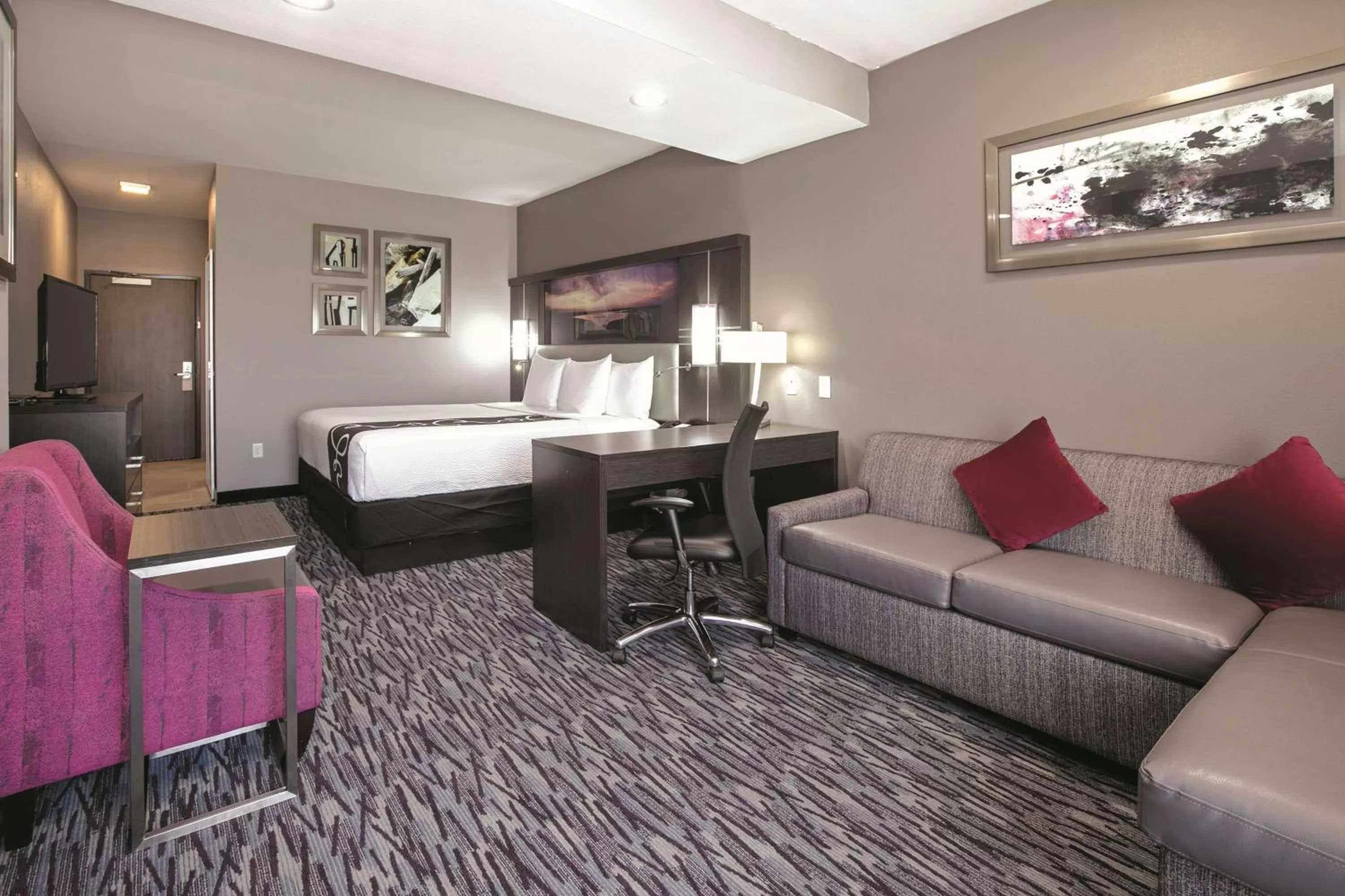 Executive King Room with Sofa Bed in La Quinta by Wyndham Amarillo Airport