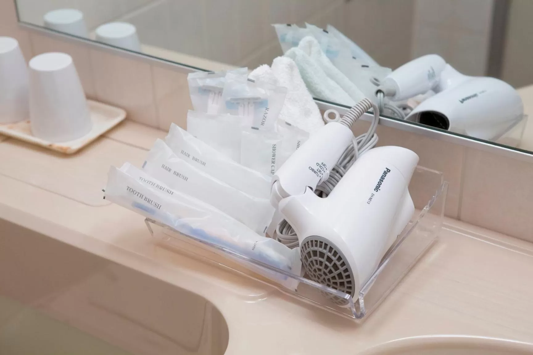 Twin Room - Non-Smoking (1 Adult) in Meitetsu Grand Hotel