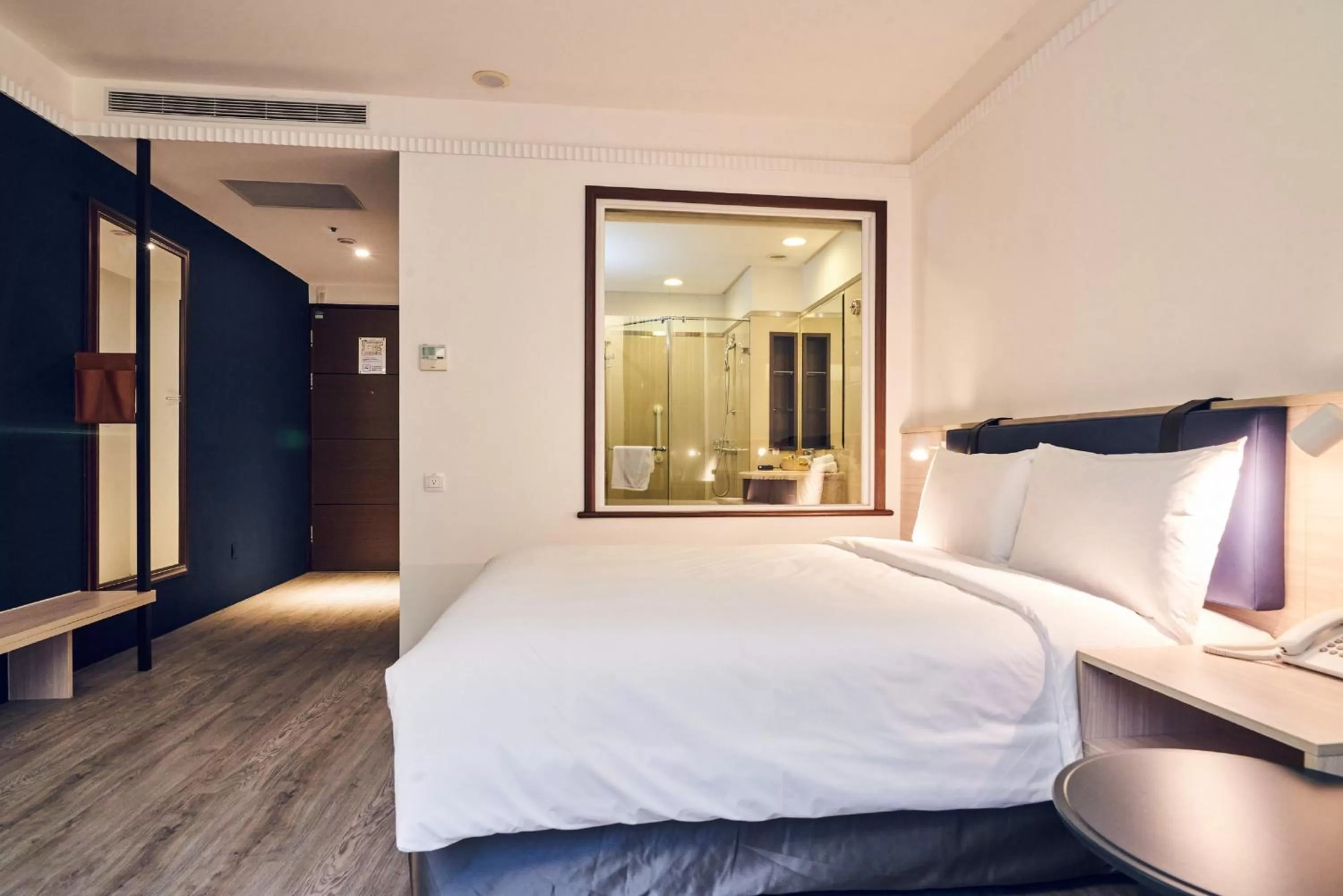 Deluxe Double Room in CHECK inn Select Taipei Nangang
